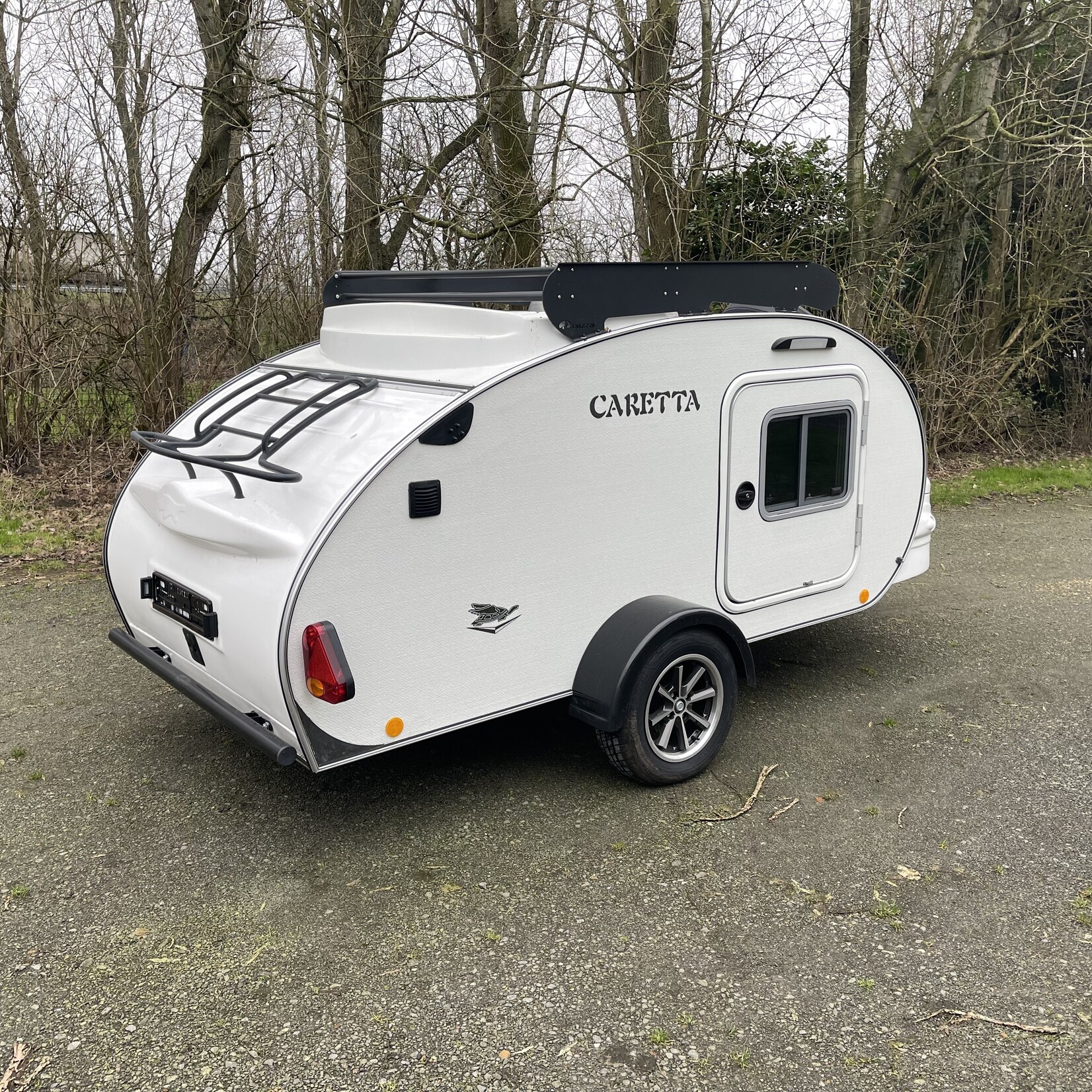 Caretta Caravan Caretta 1500 Wit Stockcaravan met bagagedrager