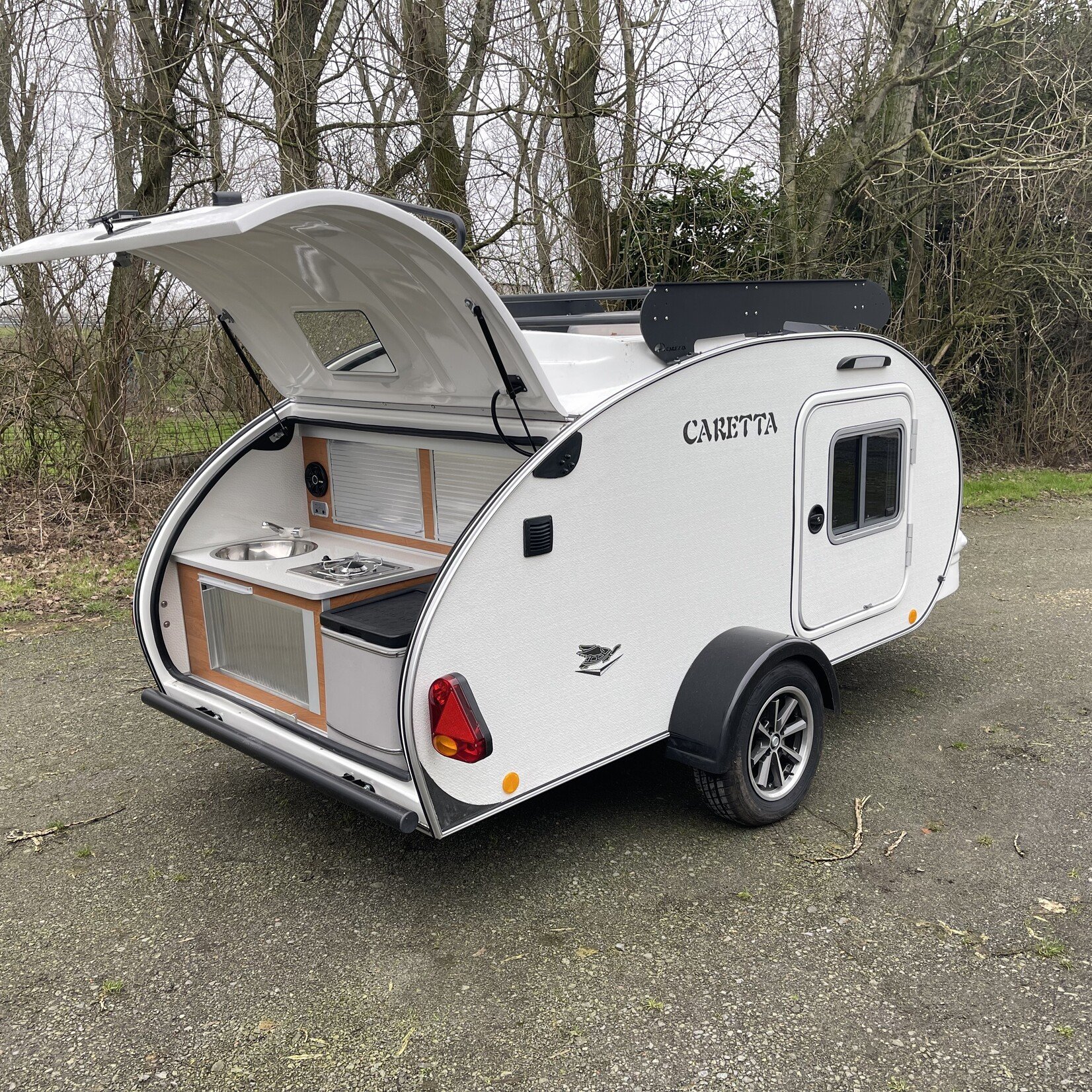 Caretta Caravan Caretta 1500 Wit Stockcaravan met bagagedrager