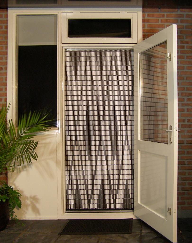 Vliegengordijn Liso met Diagonalen ✔ Doe-het-zelf pakket - Prijs per m²