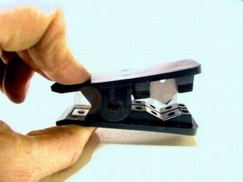 Knipmesje voor het halveren van Liso ® Hulsjes