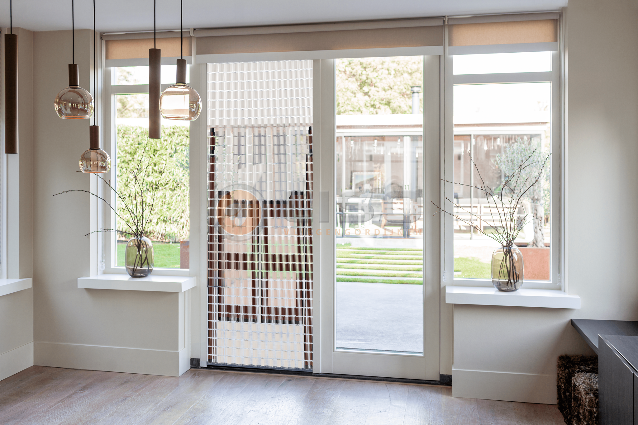 Vliegengordijn Liso met Saloondeurtjes ✔ Doe-het-zelf pakket - Prijs per m²