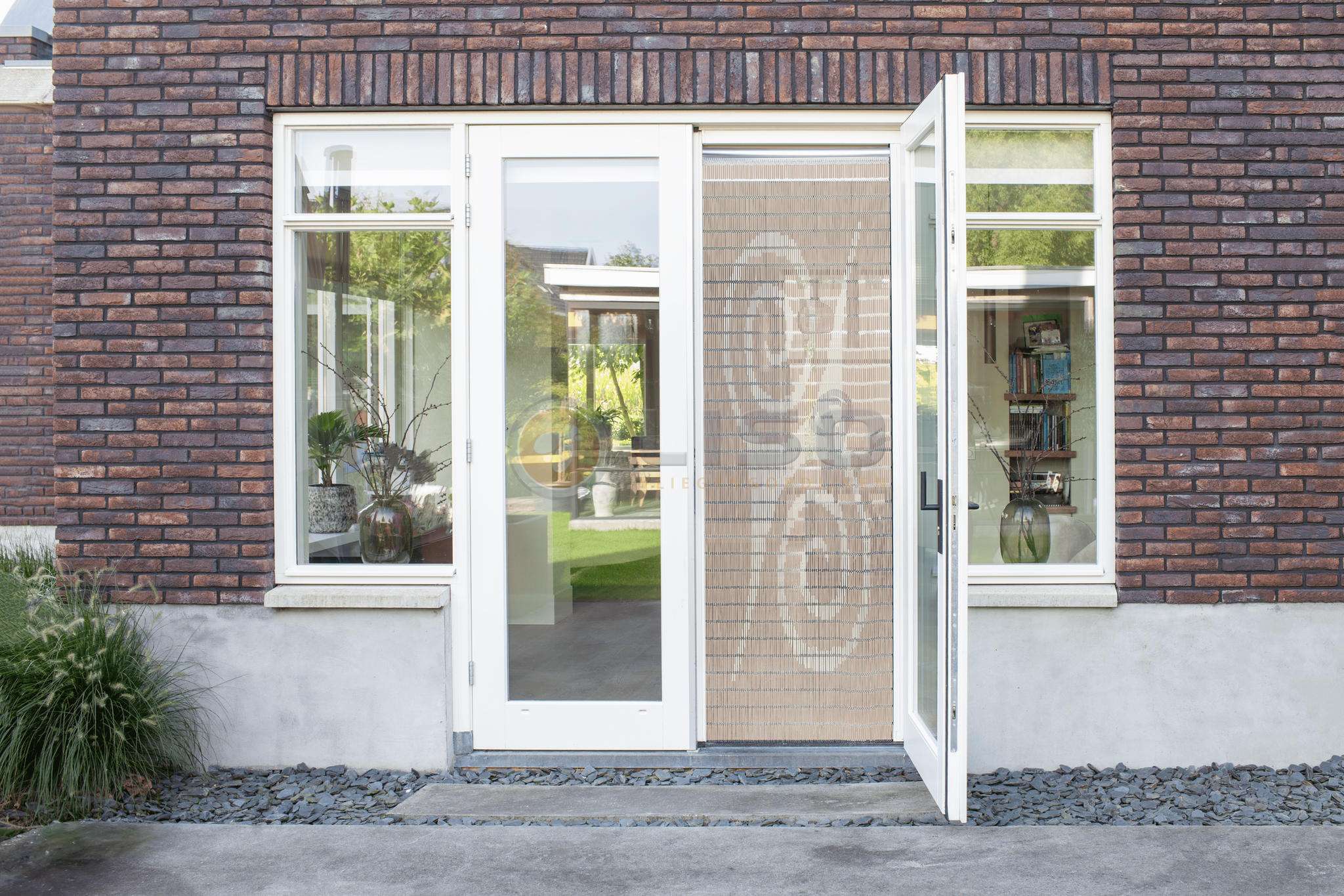 Vliegengordijn Liso met Vrijheid ✔ Doe-het-zelf pakket - Prijs per m²