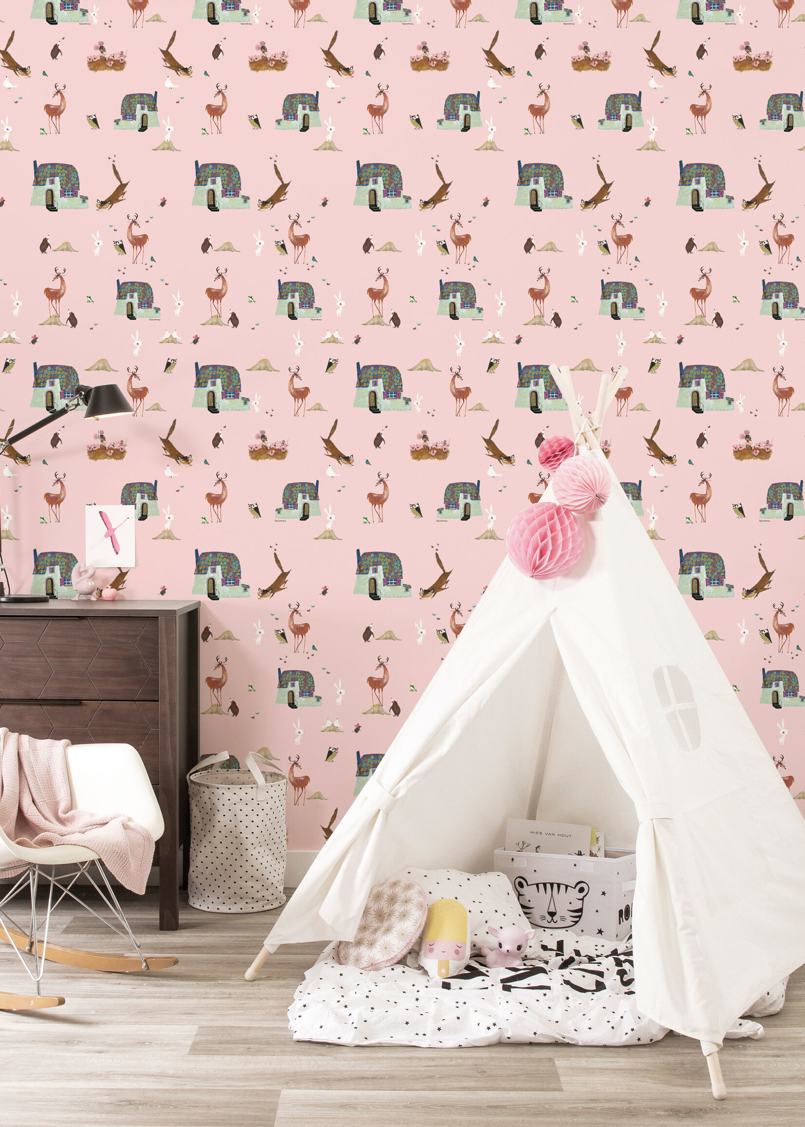 Tapete Fiep Westendorp Forest Animals, Rosa, 97.4 x 280 cm