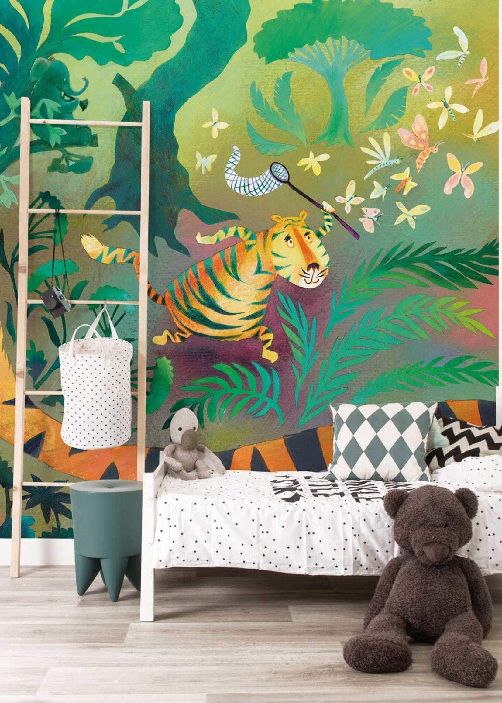 Wall Mural Hunting Tiger