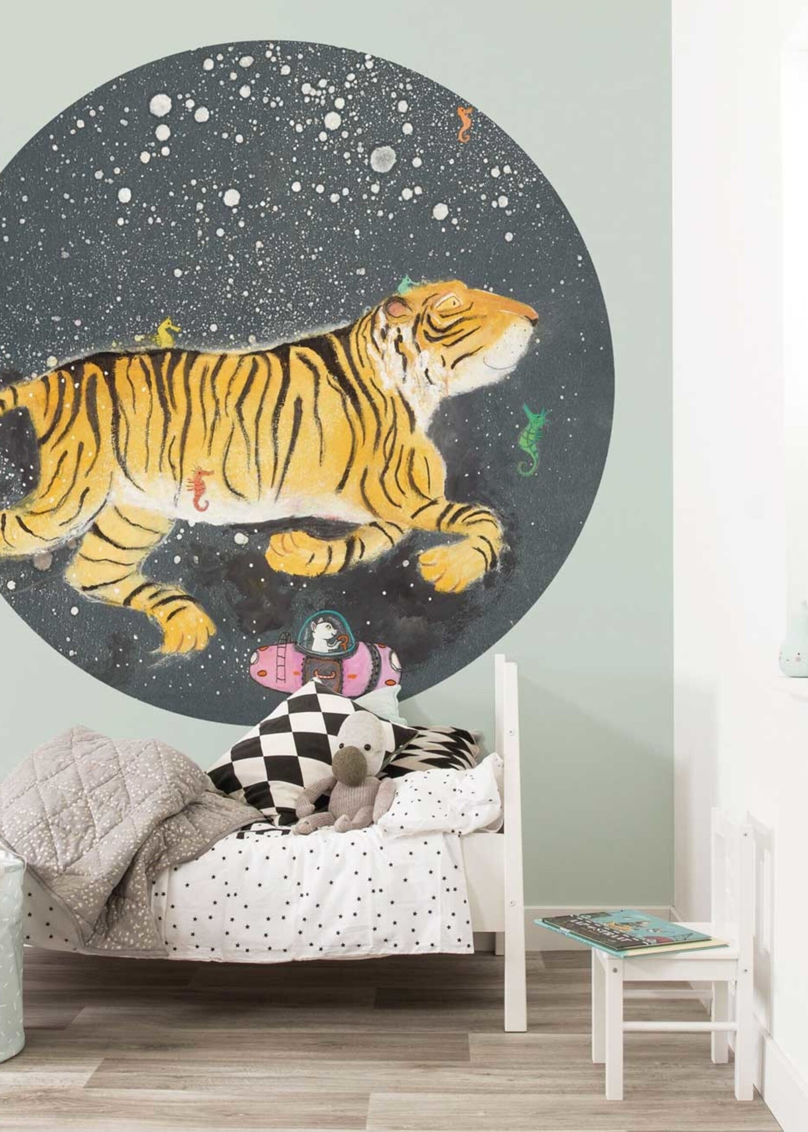 Wallpaper Circle Smiling Tiger