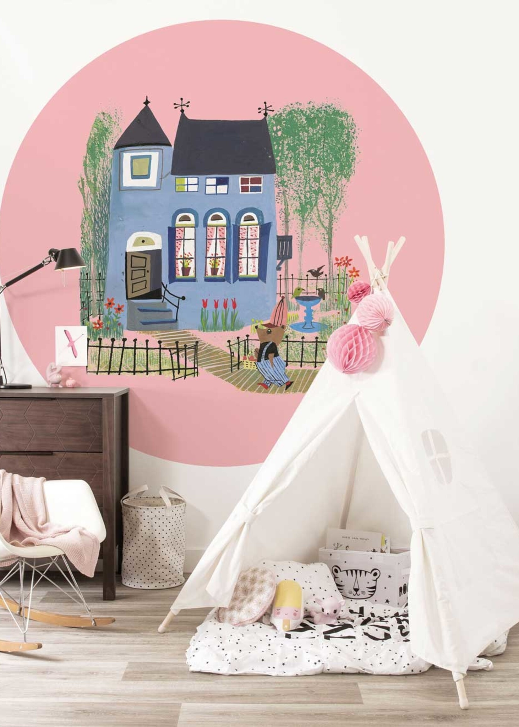 Wallpaper Circle Bear with Blue House