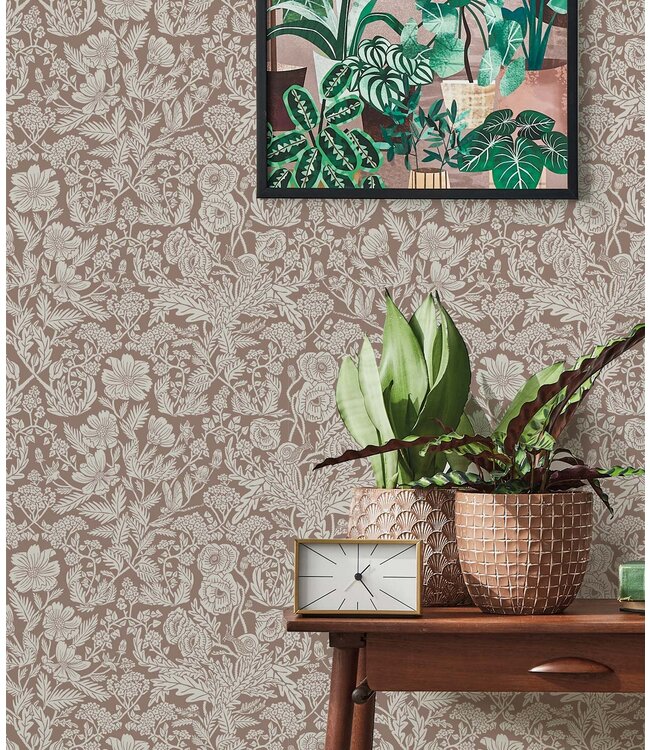 Wallpaper with drawn floral pattern by Floor Rieder, Nude, 100 x 280 cm