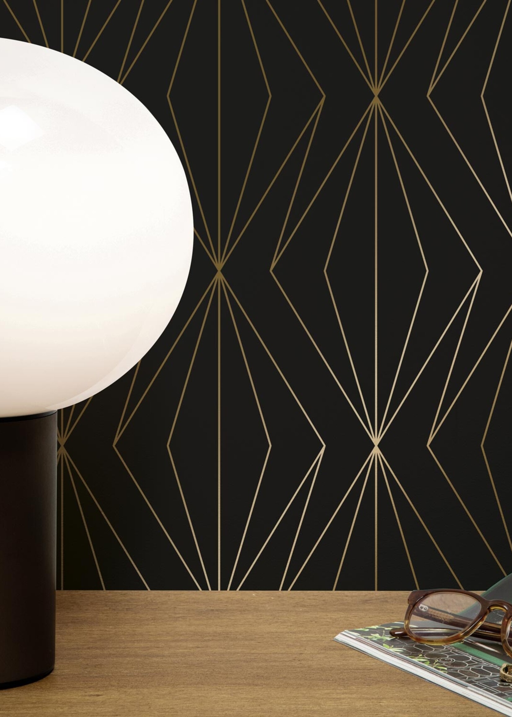 Goud metallic | Afwasbaar Golden Lines, Tapete mit goldenen geometrischen Linien, Schwarz, Waschbar, 100 x 280 cm