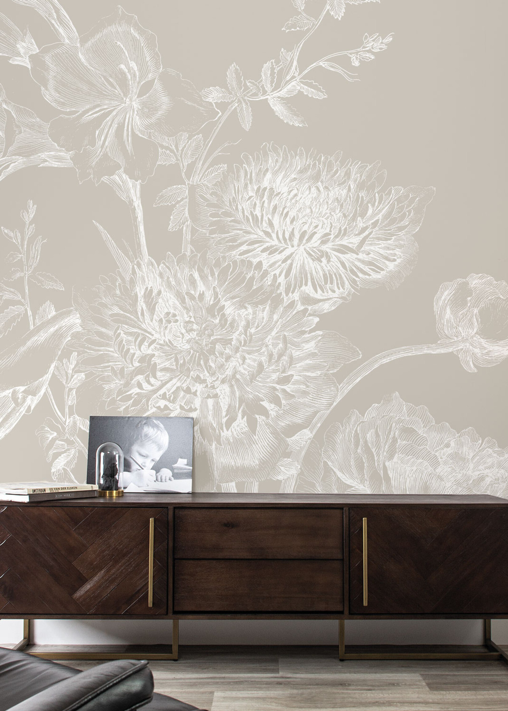 Wandvullend Engraved Flowers wallpaper, Grey