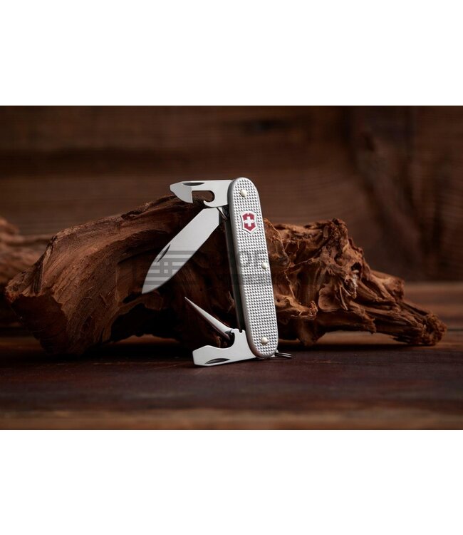 Victorinox Pioneer