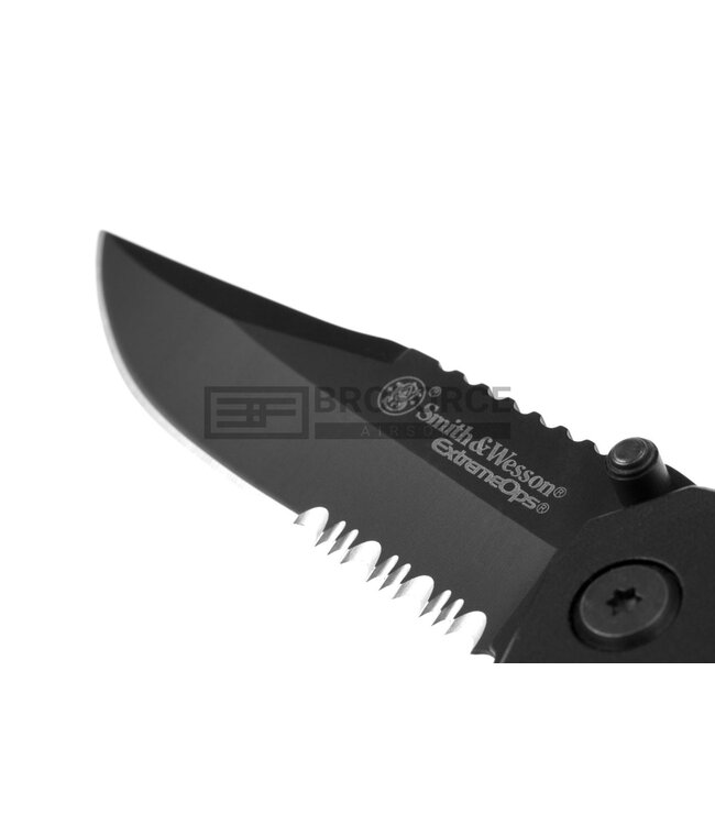 Smith & Wesson Extreme Ops SWA24S Serrated Folder - Black