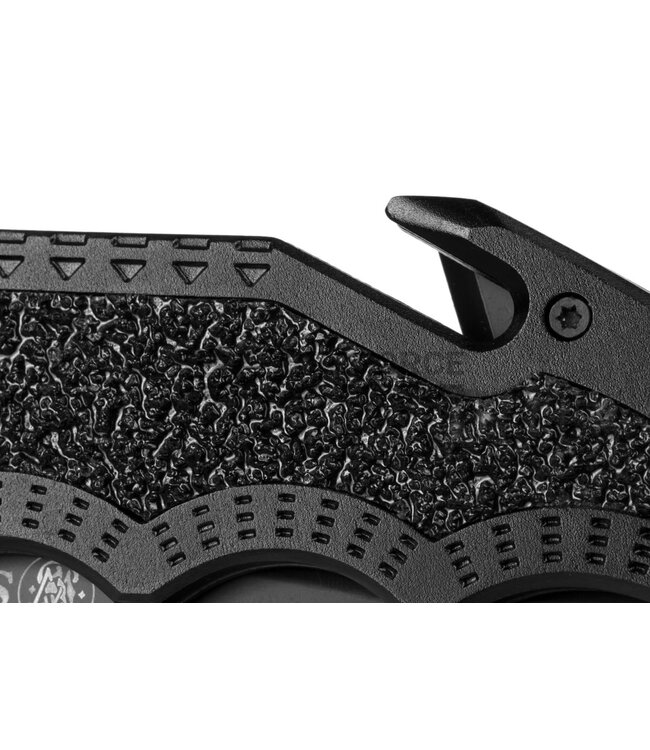 Smith & Wesson Border Guard SWBG1S Serrated Folder - Black