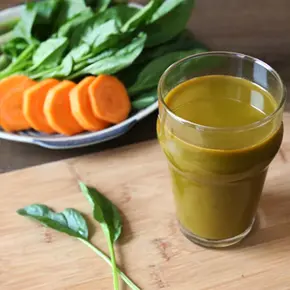 Zumo de espinacas vitaminado Zumo de espinacas vitaminado