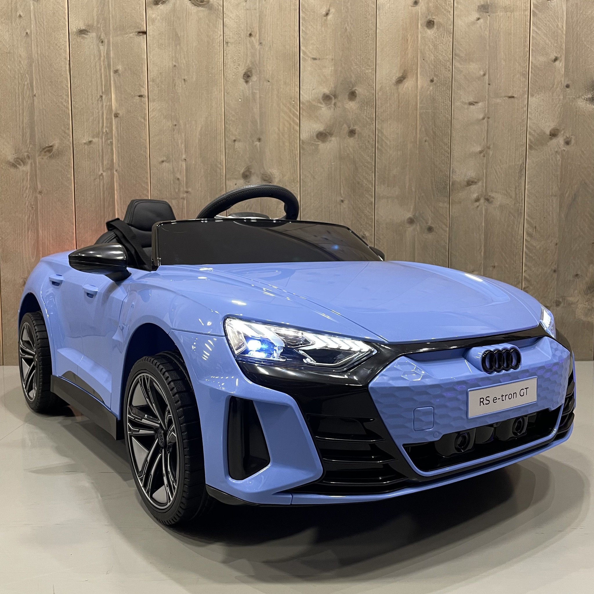 Blauwe Audi GT Kopen? - Elektrische Kinderauto! CarKiddo
