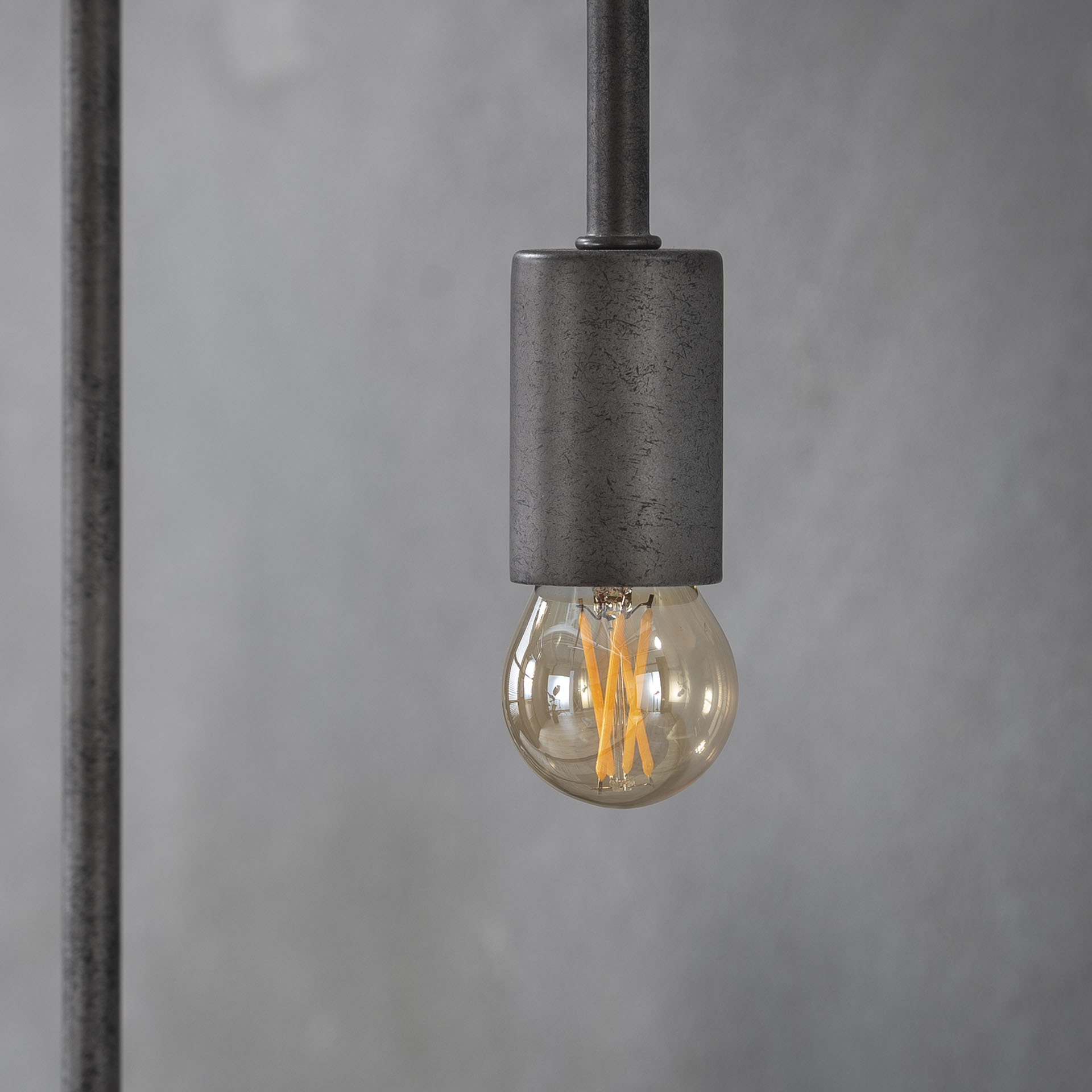 Lichtbron LED filament bol Ø4,5