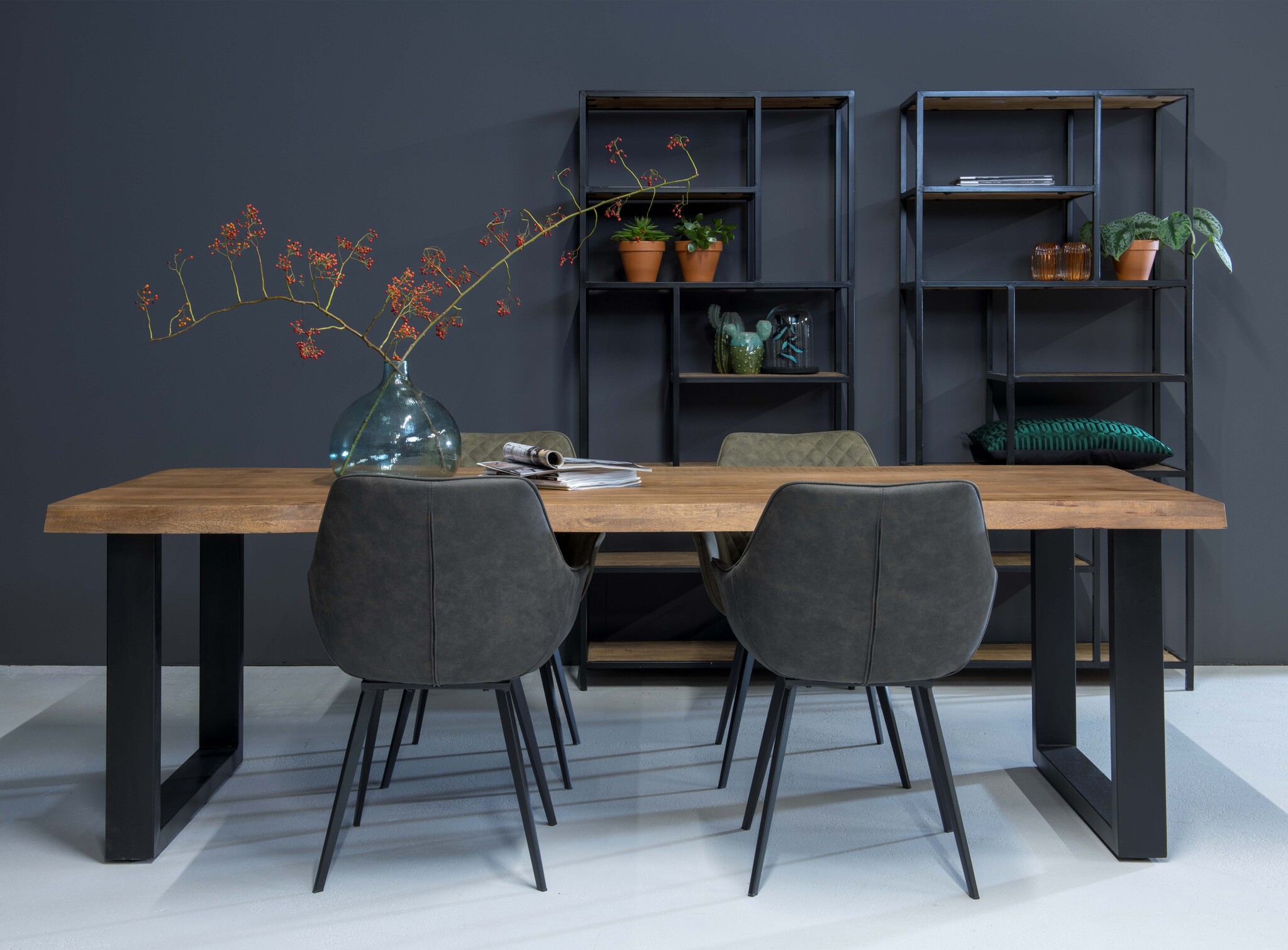 Brix - Bruine Eetkamertafel - U Poot - 180 cm - Mangohout - Eettafel