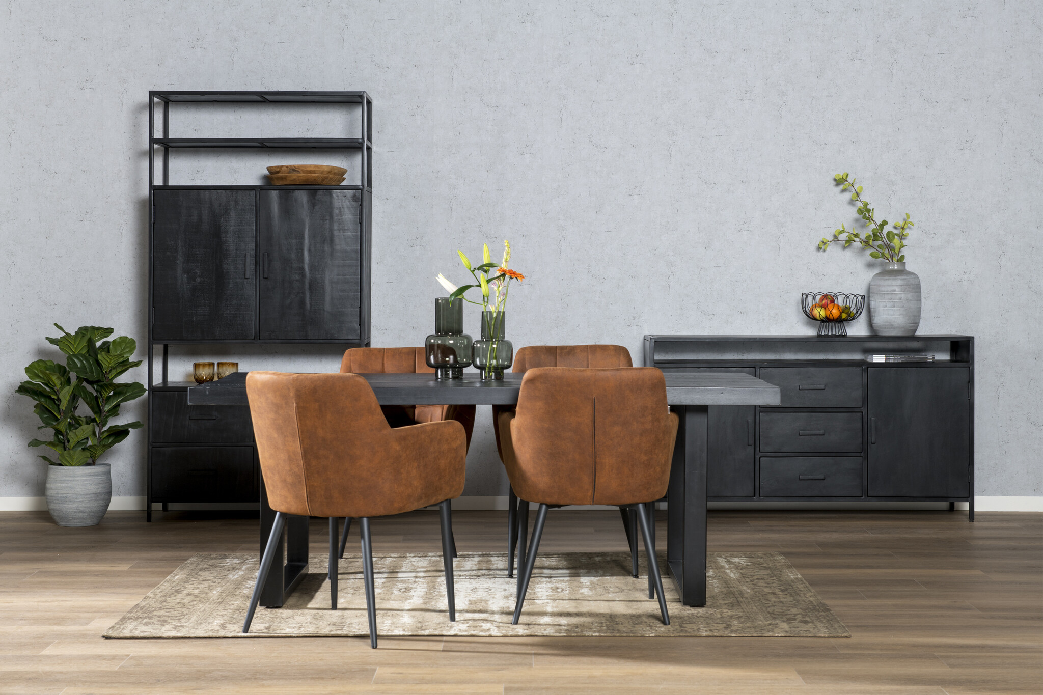 Livingfurn - e Zwart Eetkamertafel Kala - U-Pot - Mango Hout   - 240 cm