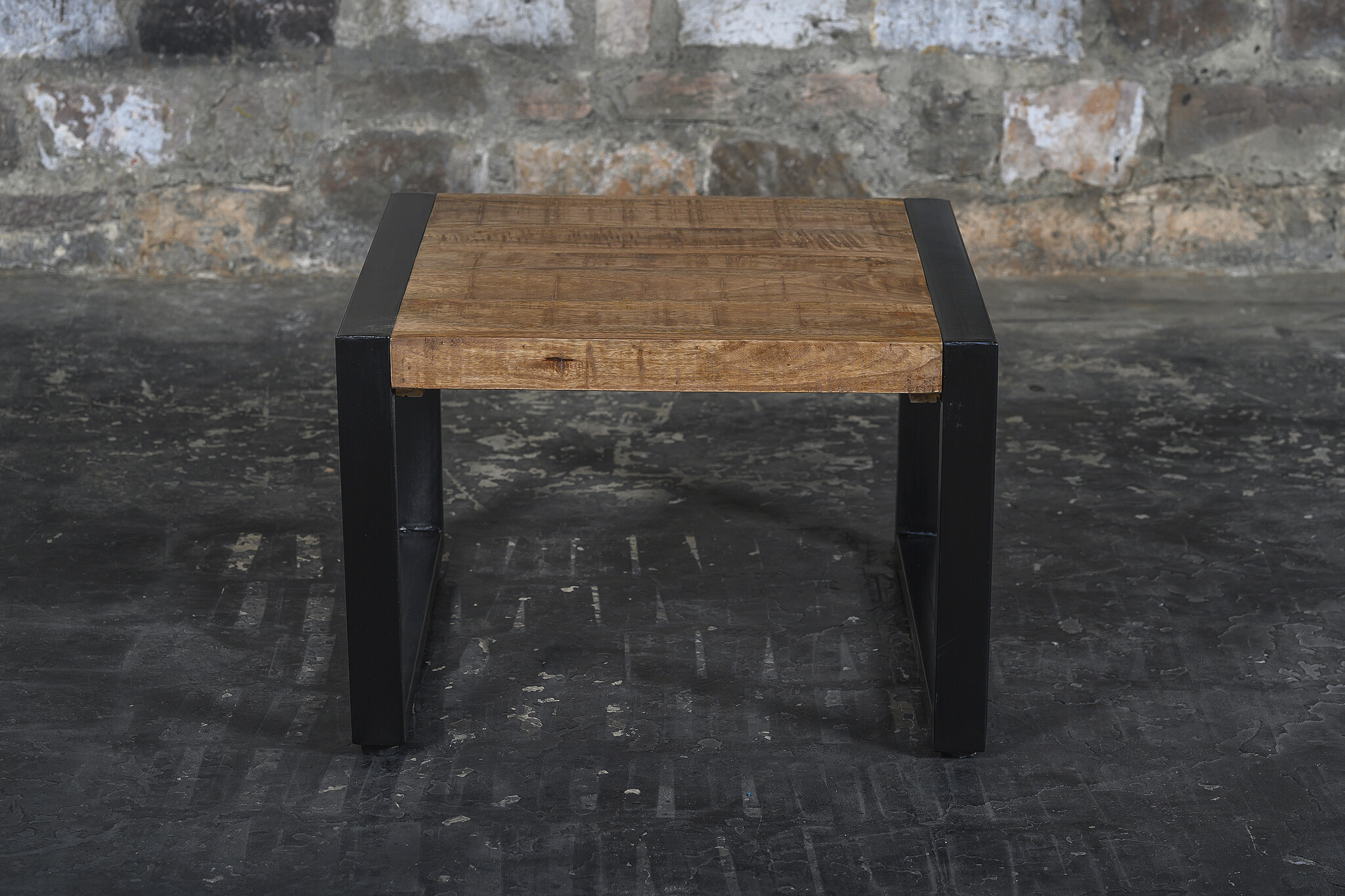 Livingfurn - Salontafel Nairobi - 60x60x40cm - Mangohout