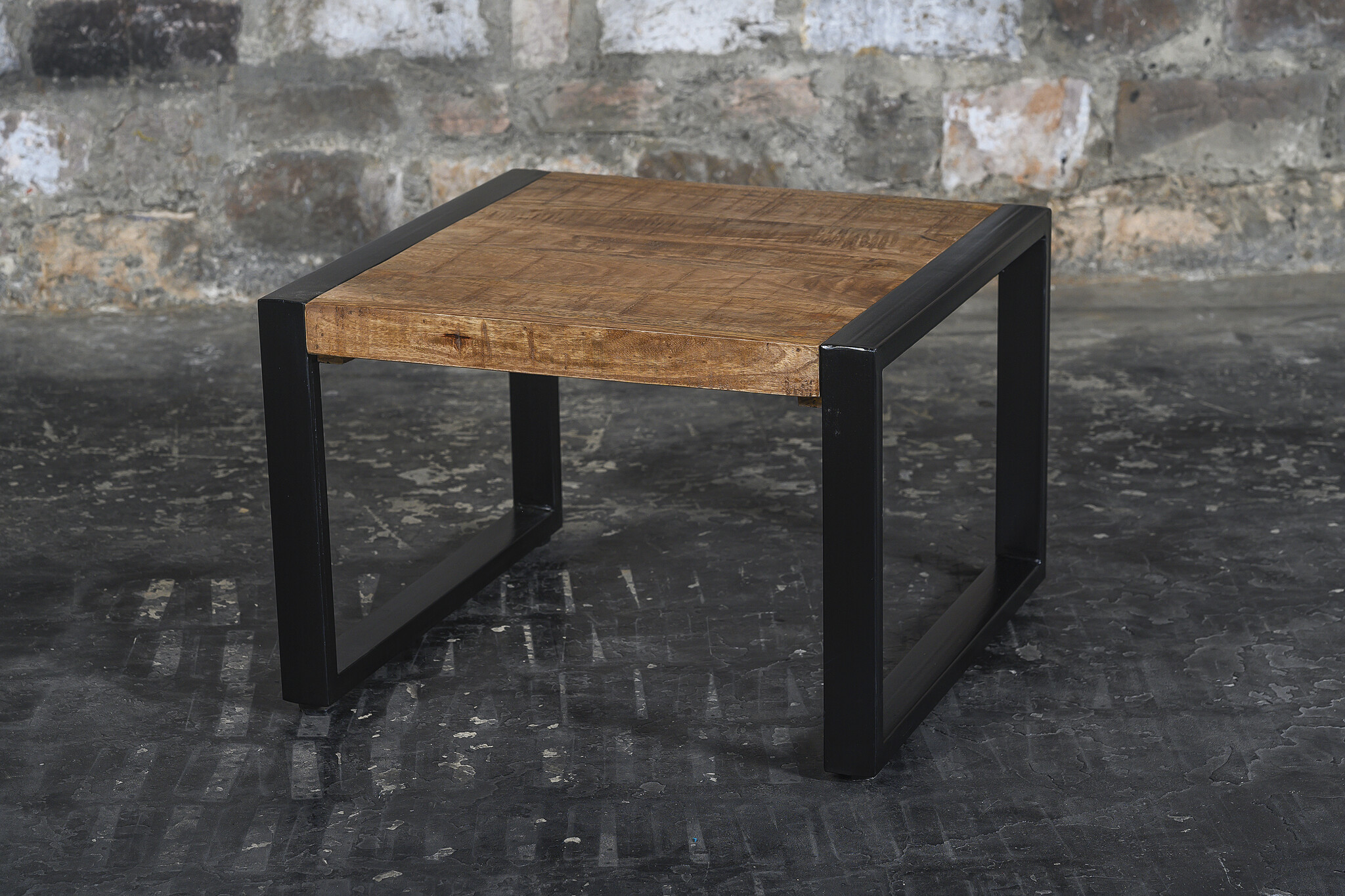 Livingfurn - Salontafel Nairobi - 60x60x40cm - Mangohout