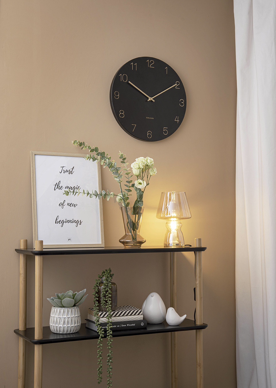 Karlsson - Wandklok Charm Engraved Numbers - Zwart- Ø40cm