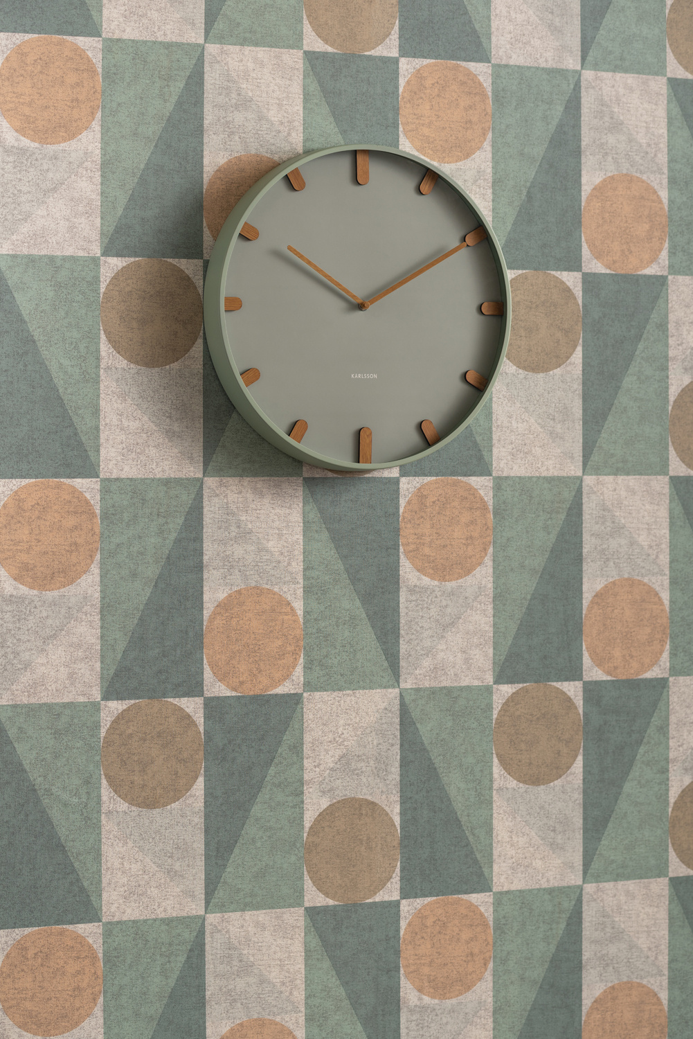 Karlsson - Wandklok Grace - Grijsjade- Ø40cm