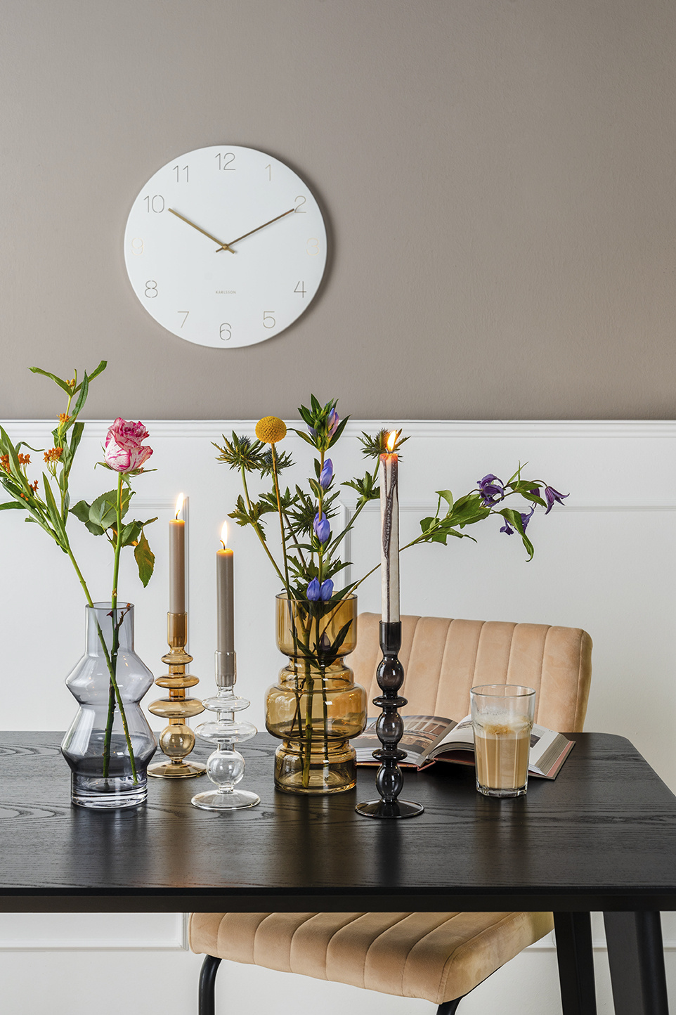 Karlsson - Wandklok Charm Engraved Numbers Small - Wit- Ø30cm