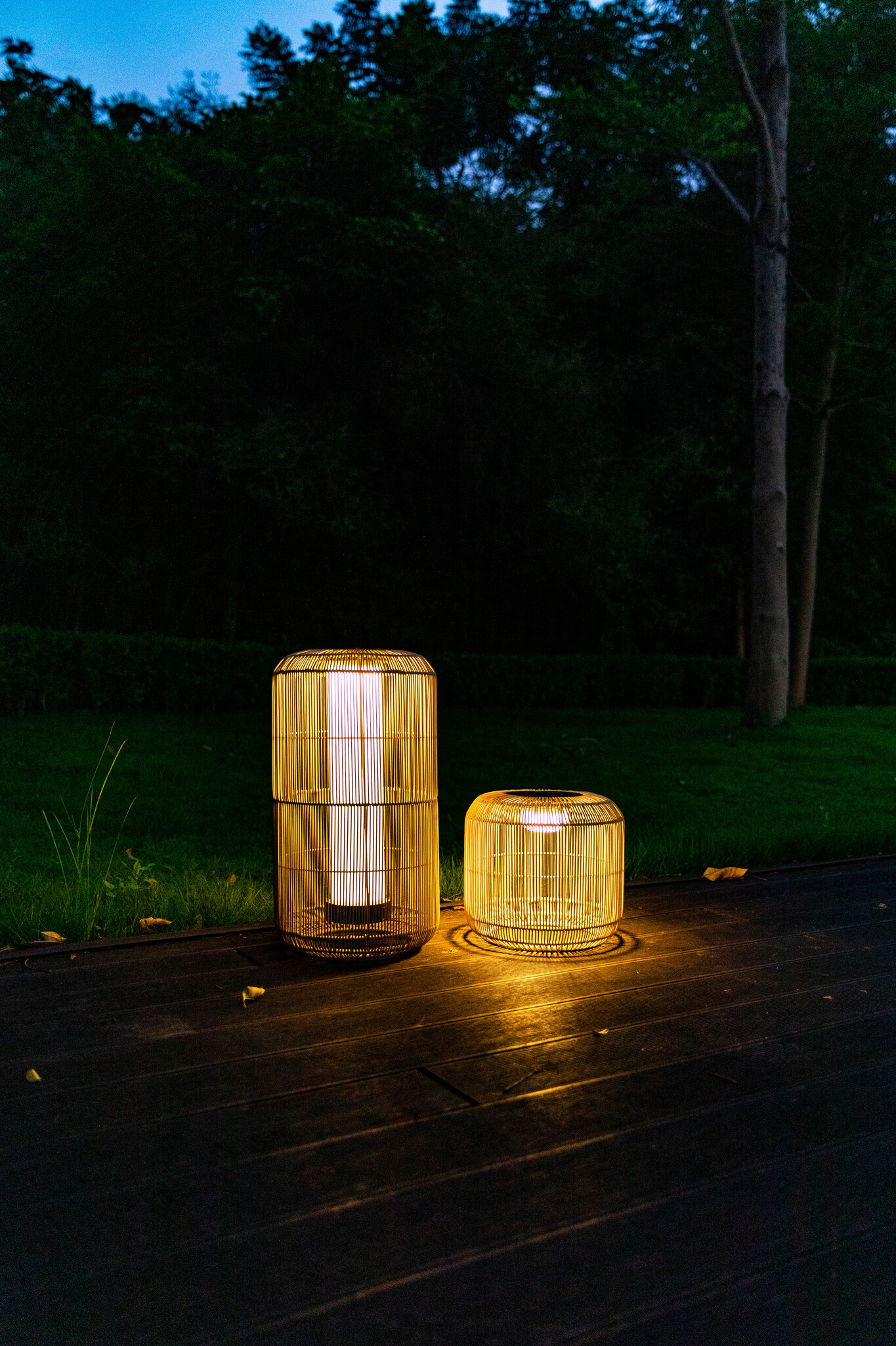 ZOMER-Sens-Line - Fleur Tuinlamp 28cm - Solar &amp; USB - Rotan