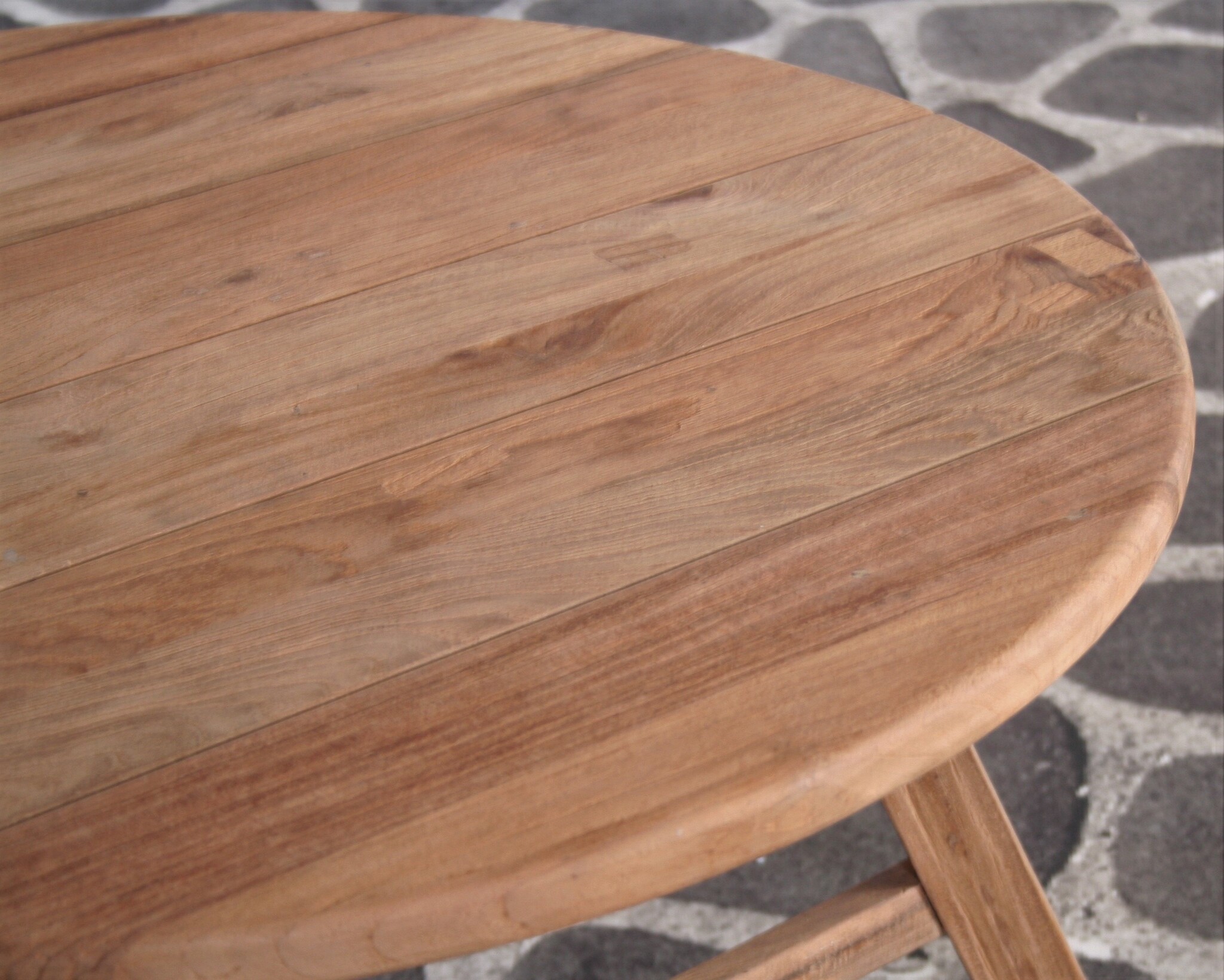 ZOMER-Sens-Line - Woody Teak Bijzettafel - Ø80cm - Bruin