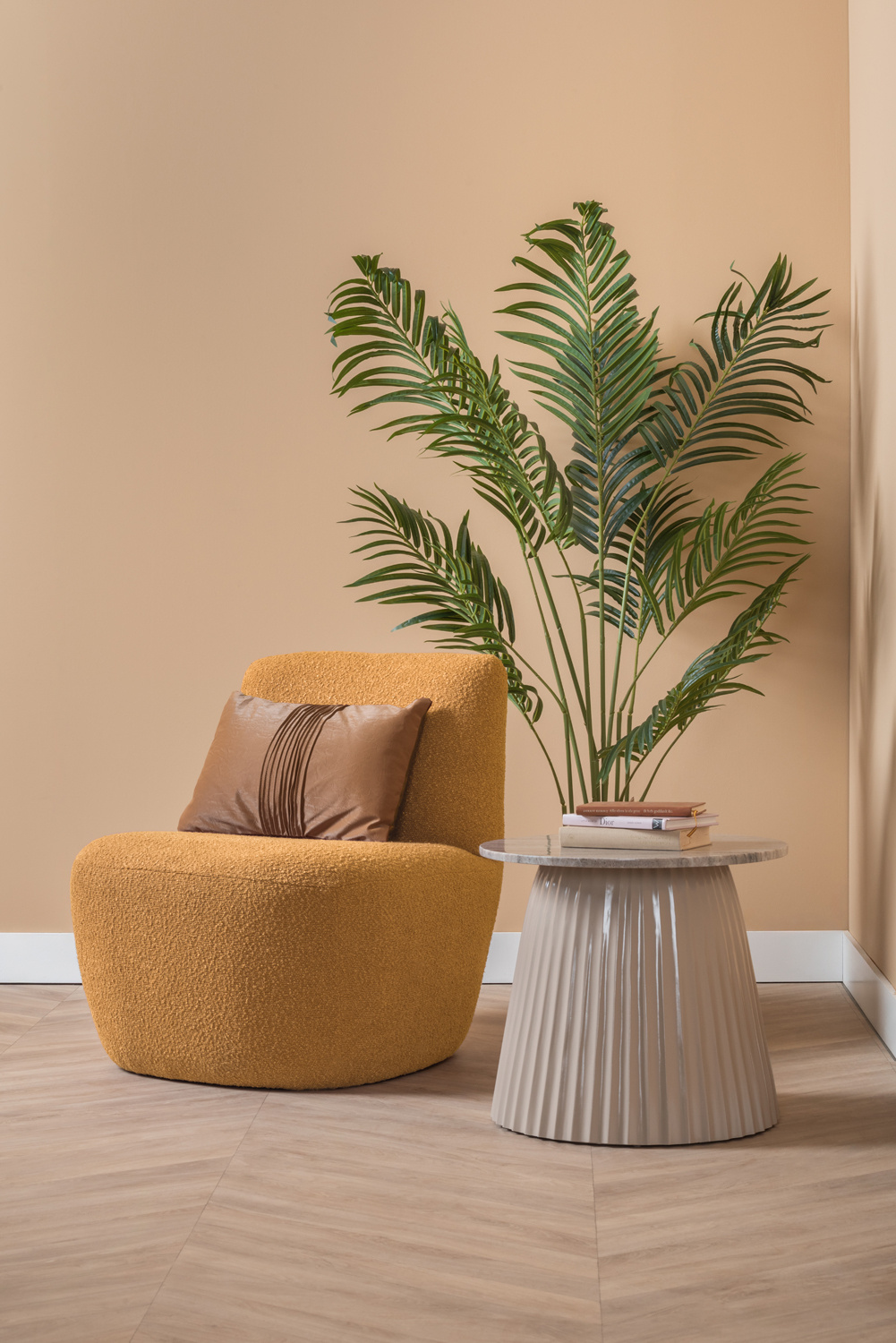 Leitmotiv - Fauteuil Ada - Okergeel