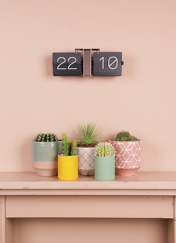 Karlsson - Flipklok No Case - Zwart