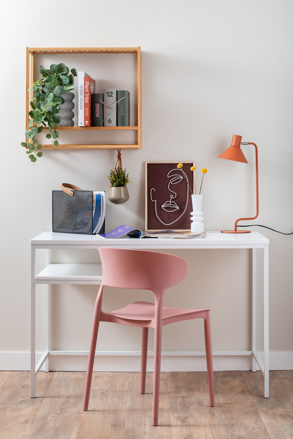 Leitmotiv - Eetkamerstoel Fain - Zachtroze