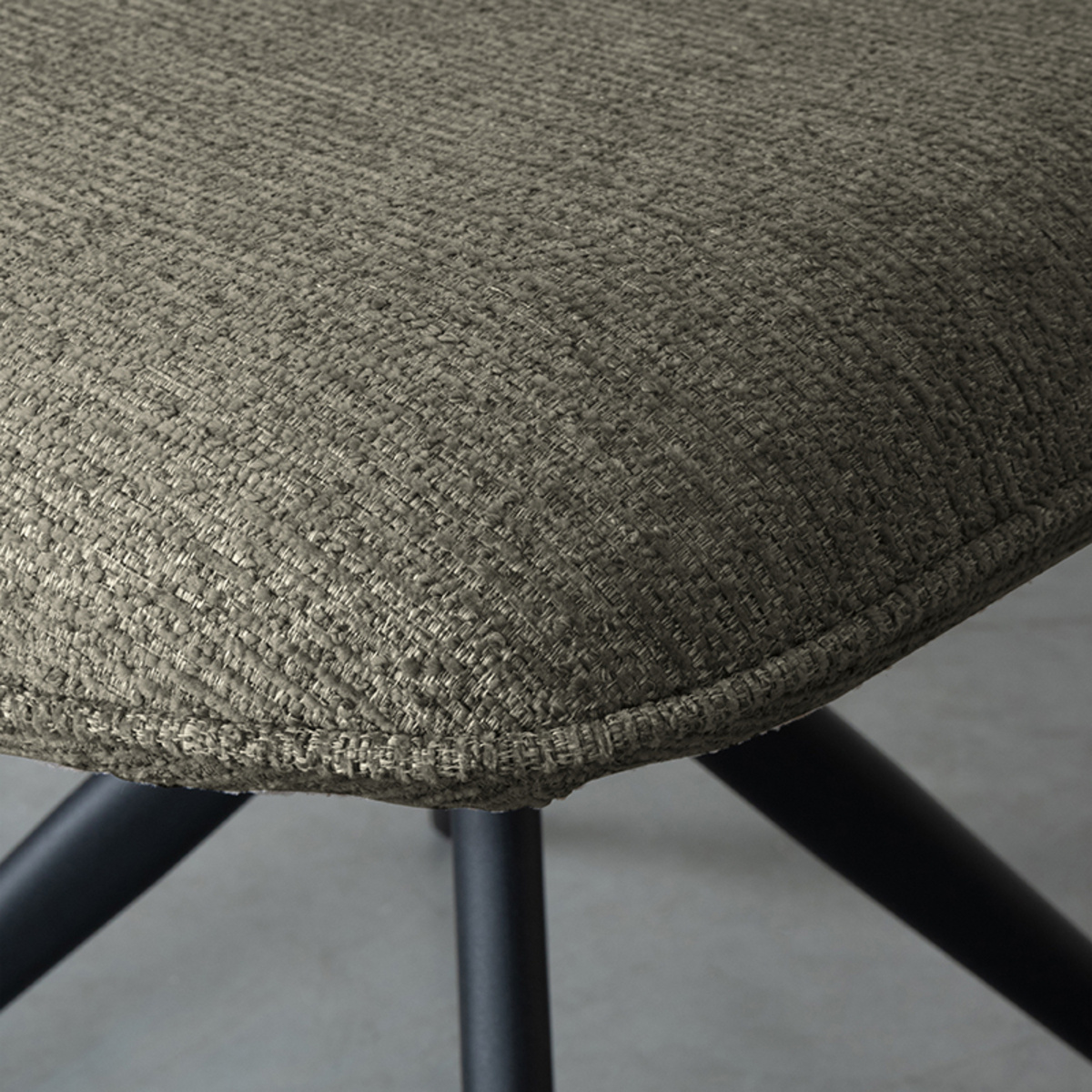LABEL51 Eetkamerstoel Finn - Truffel grijs - Boucle - set van 2