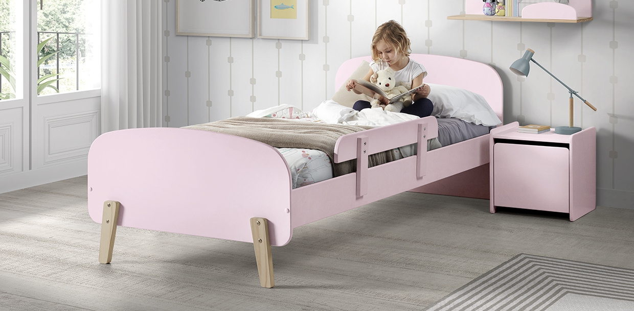 LUCEVI - Kiddy bed + Nachtkastje + Uitvalbeveiliging - Roze - 90x200 cm