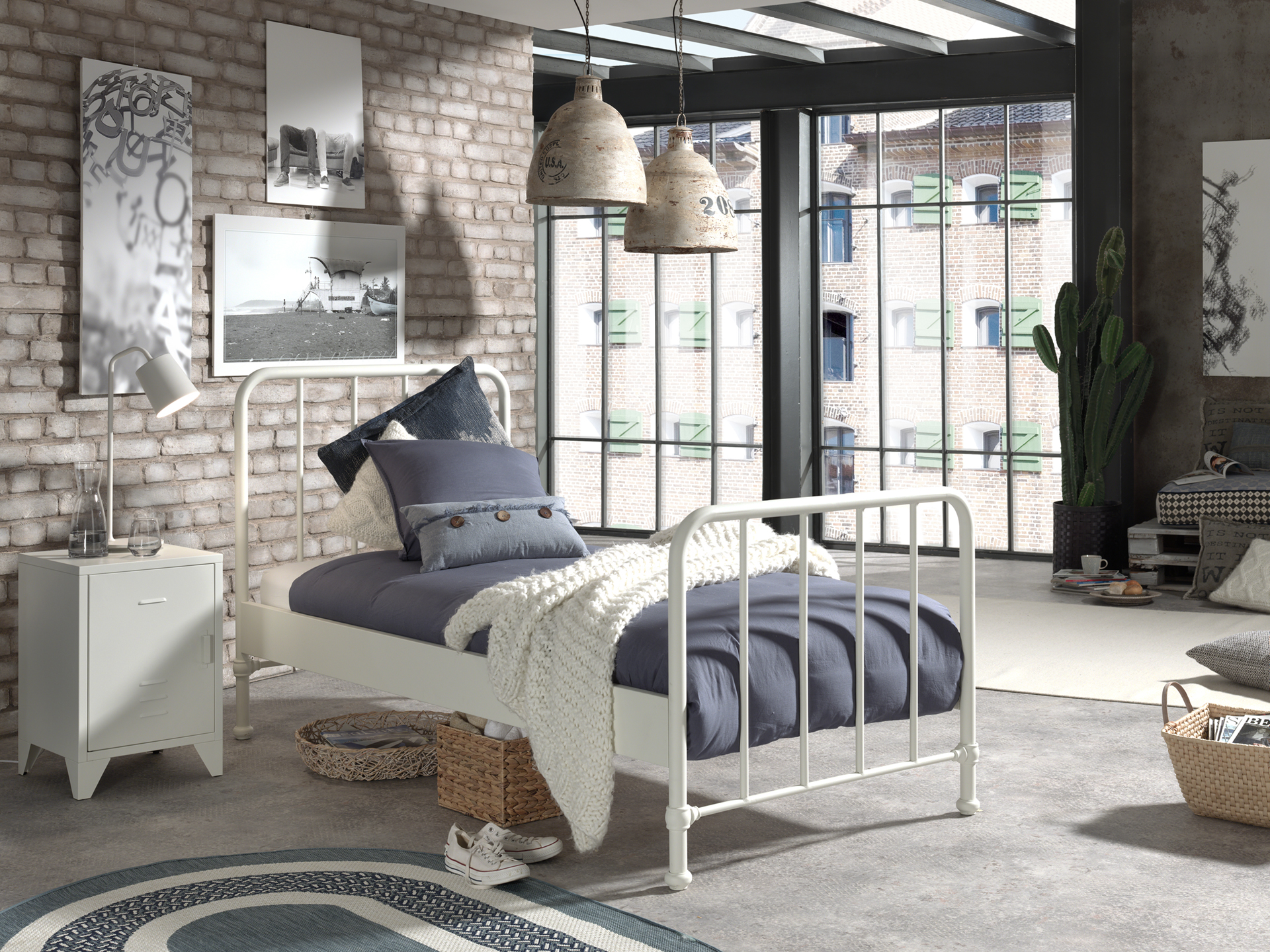 LUCEVI - Bronxx bed + Nachtkastje - Wit - 90x200 cm