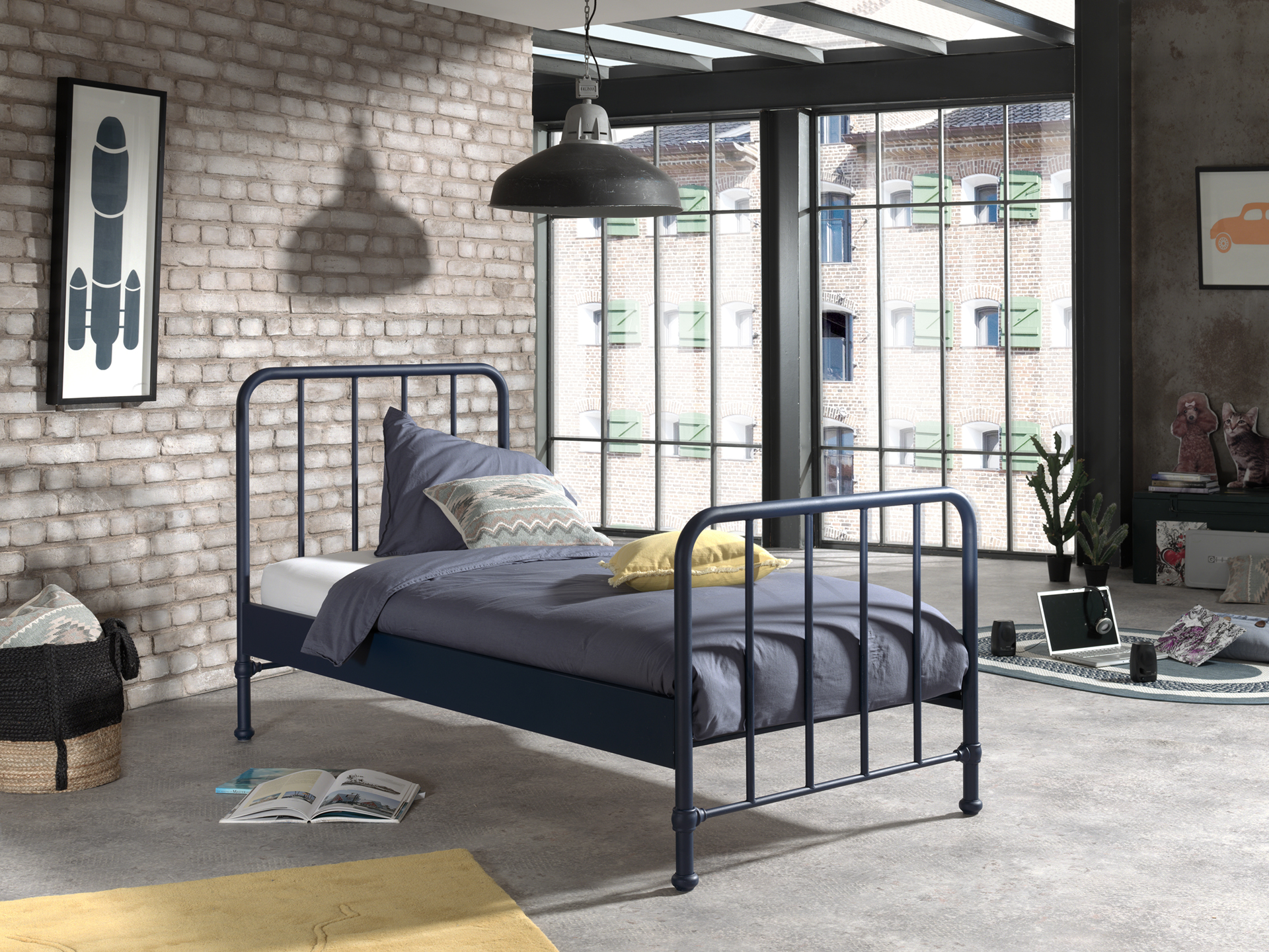 LUCEVI - Bronxx Bed 90x200cm - Blue Denim
