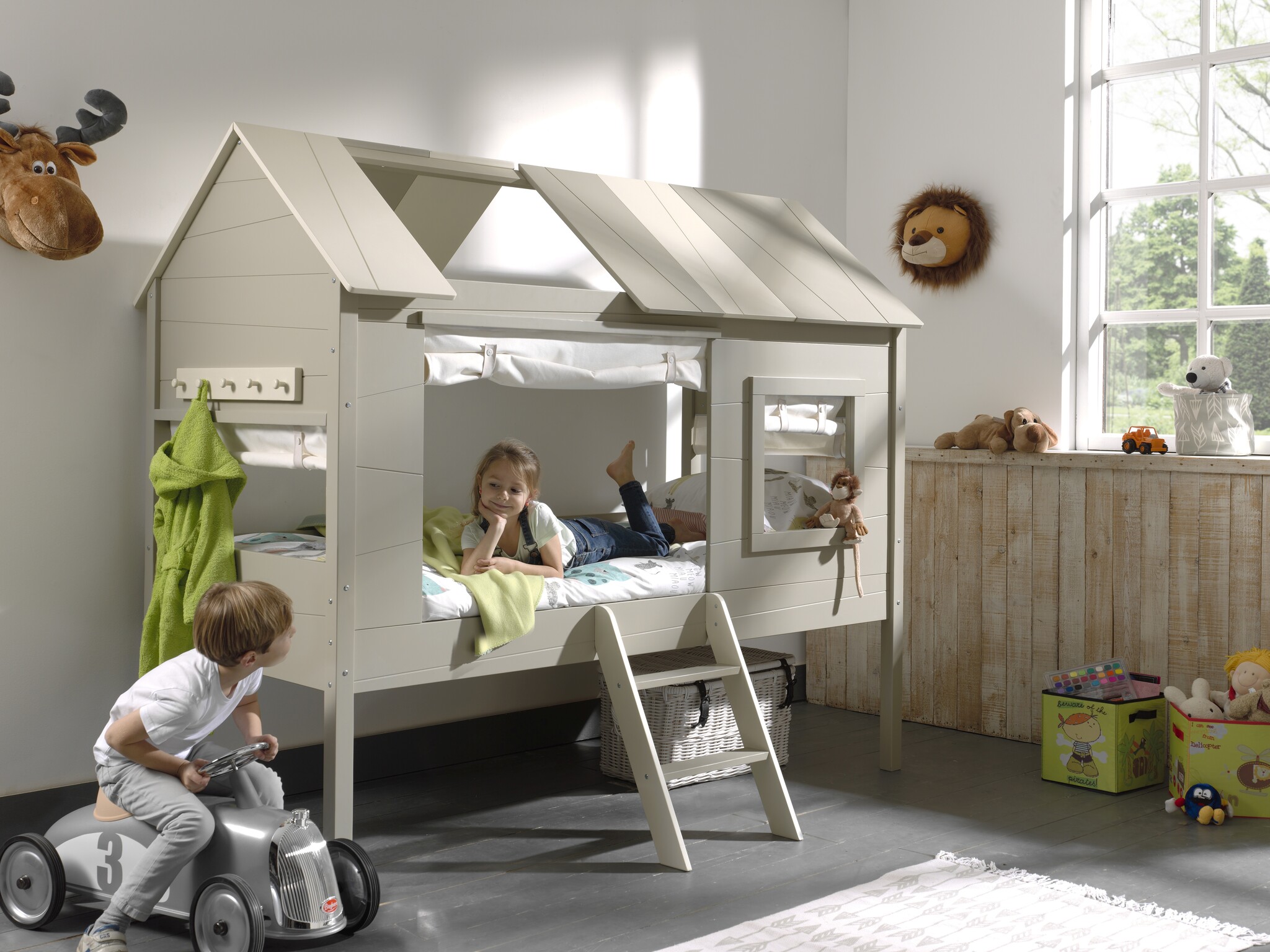LUCEVI - Charlotte Huisbed + Set Gordijntjes - Beige - 90x200 cm