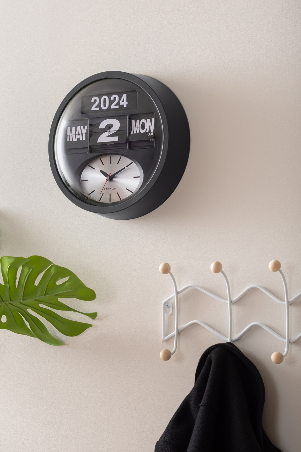 Karlsson - Wandklok Rond Flip - Zwart- Ø32,6cm