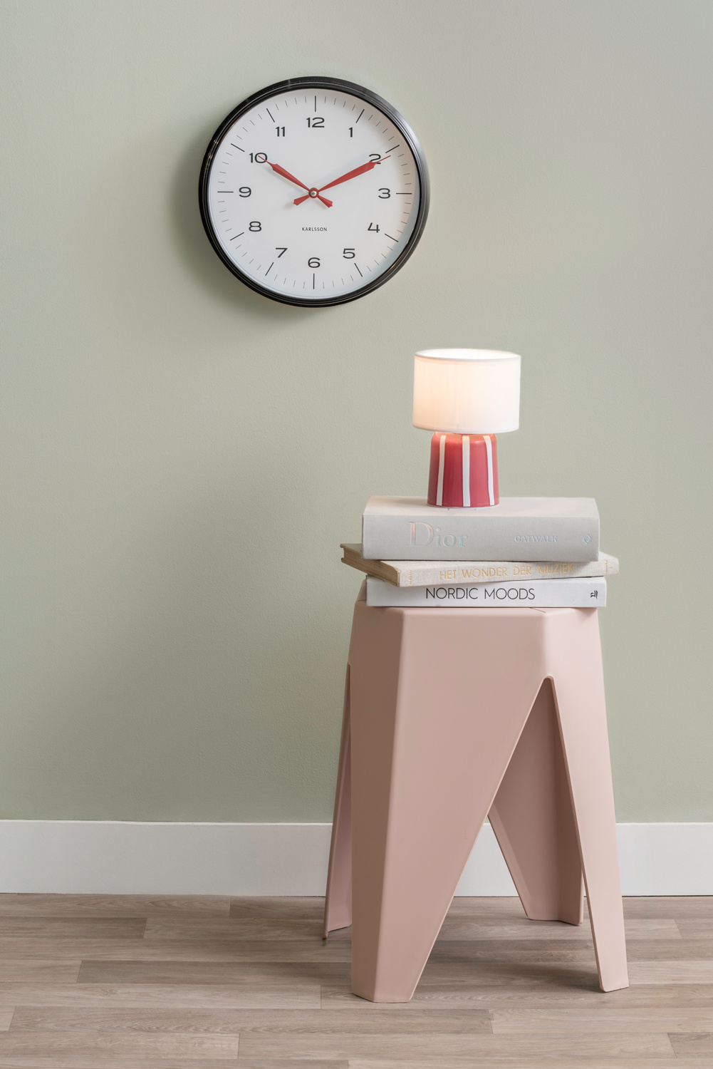 Karlsson - Wandklok Modern Factory - Black & bright red- Ø30cm