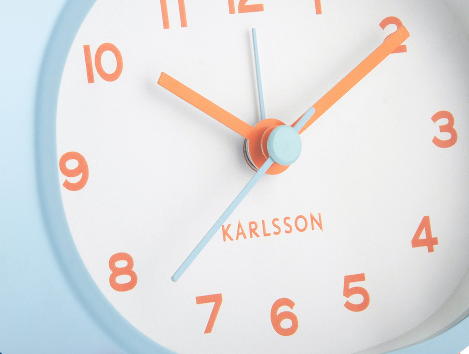 Karlsson - Wekker Cheeky Oval - Zachtblauw