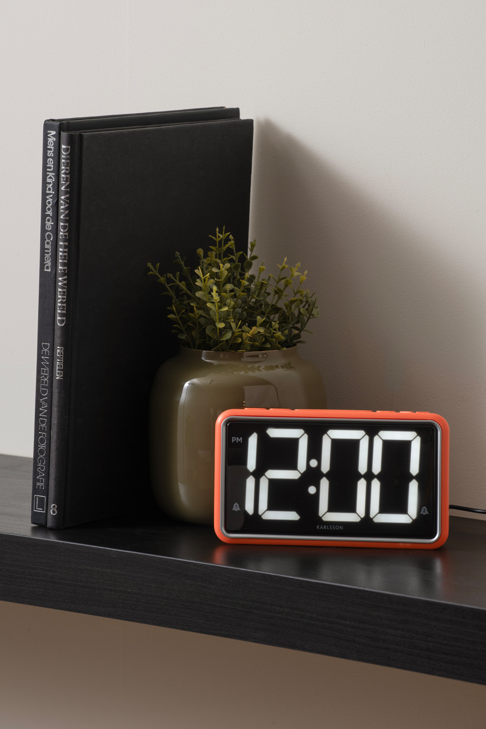 Karlsson - Wekker New Retro - Helderoranje