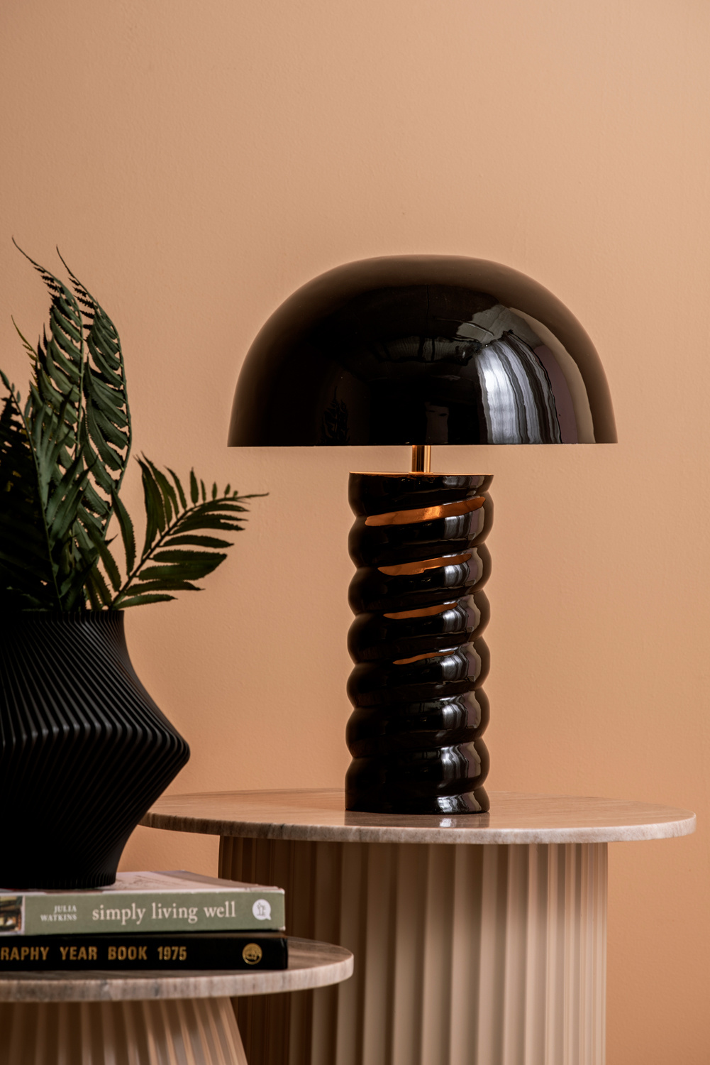 Leitmotiv - Tafellamp Gracio - Zwart