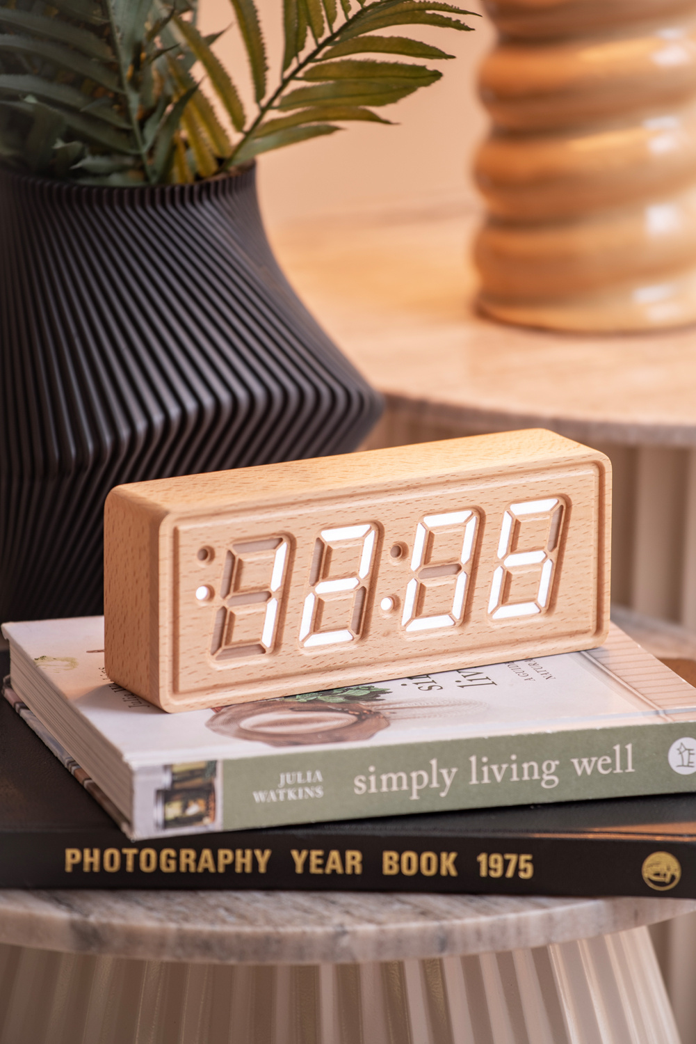 Karlsson - Wekker Solid Wood Engraved - Licht hout