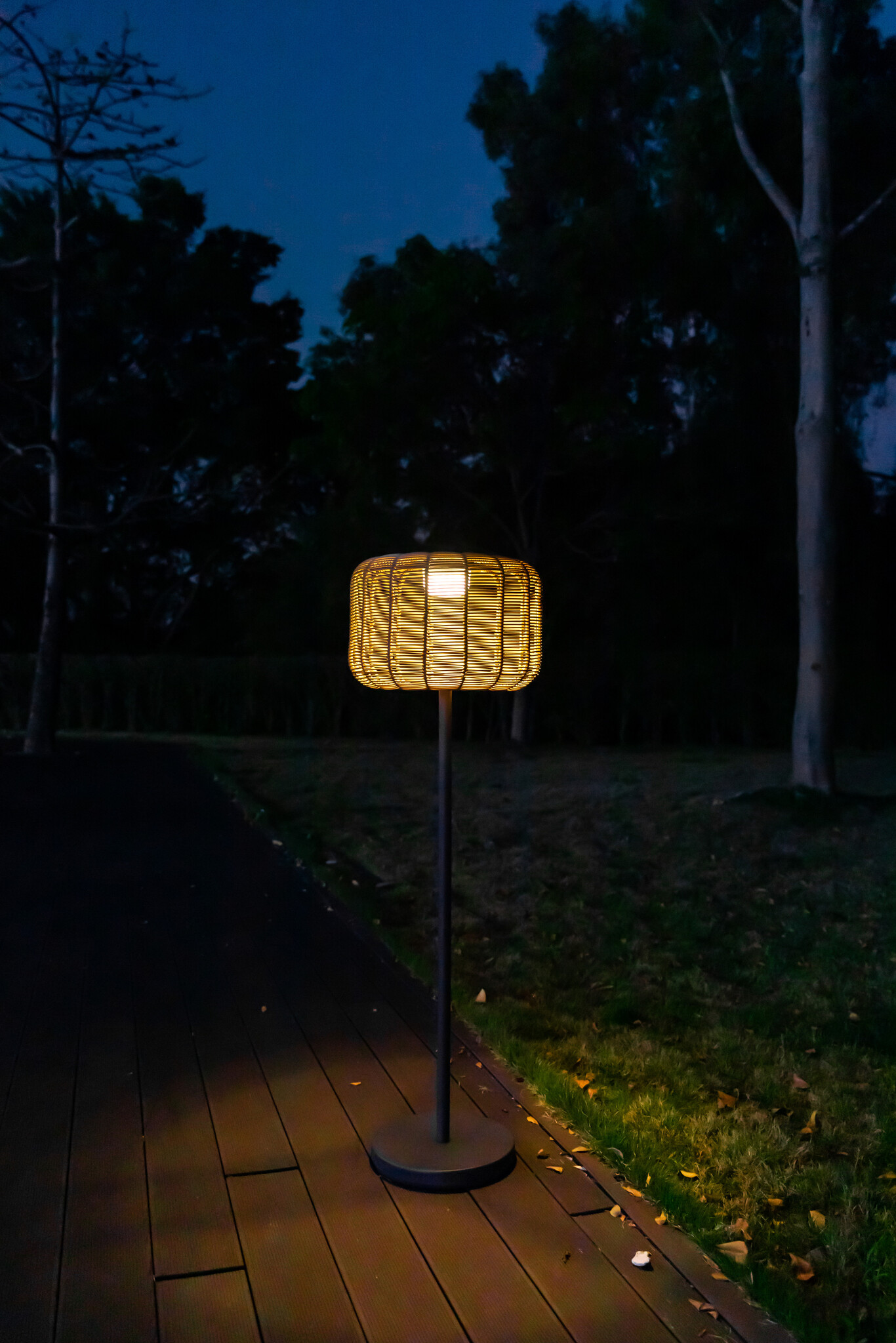 ZOMER-Sens-Line - Valerie Tuinlamp - Solar - Ø38cm - Rotan