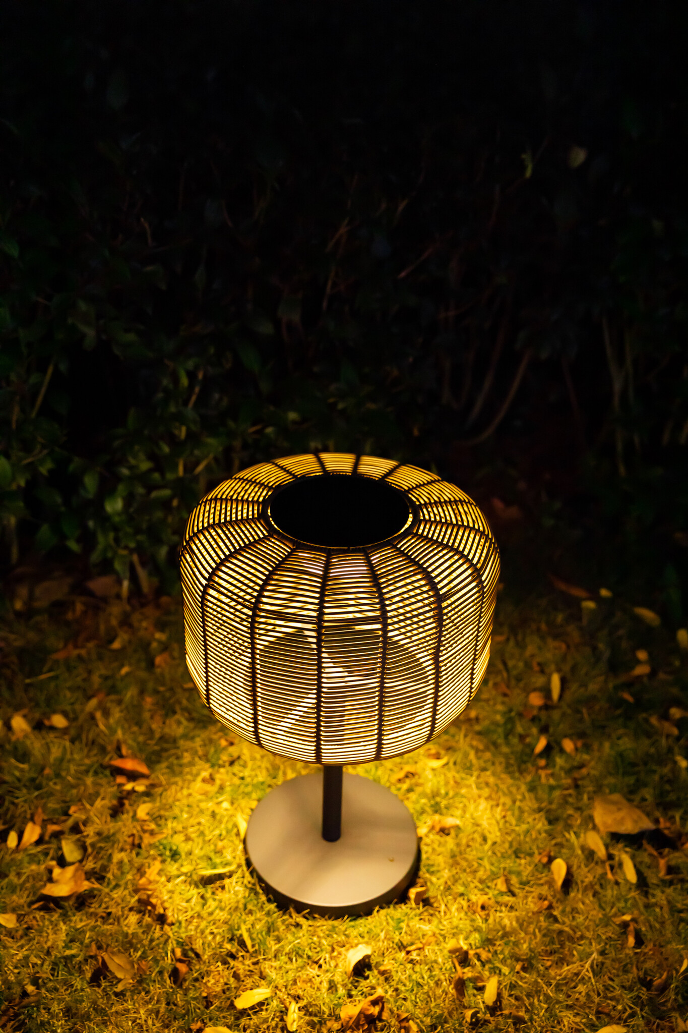 ZOMER-Sens-Line - Nina Tuinlamp - Solar - Ø35cm - Rotan