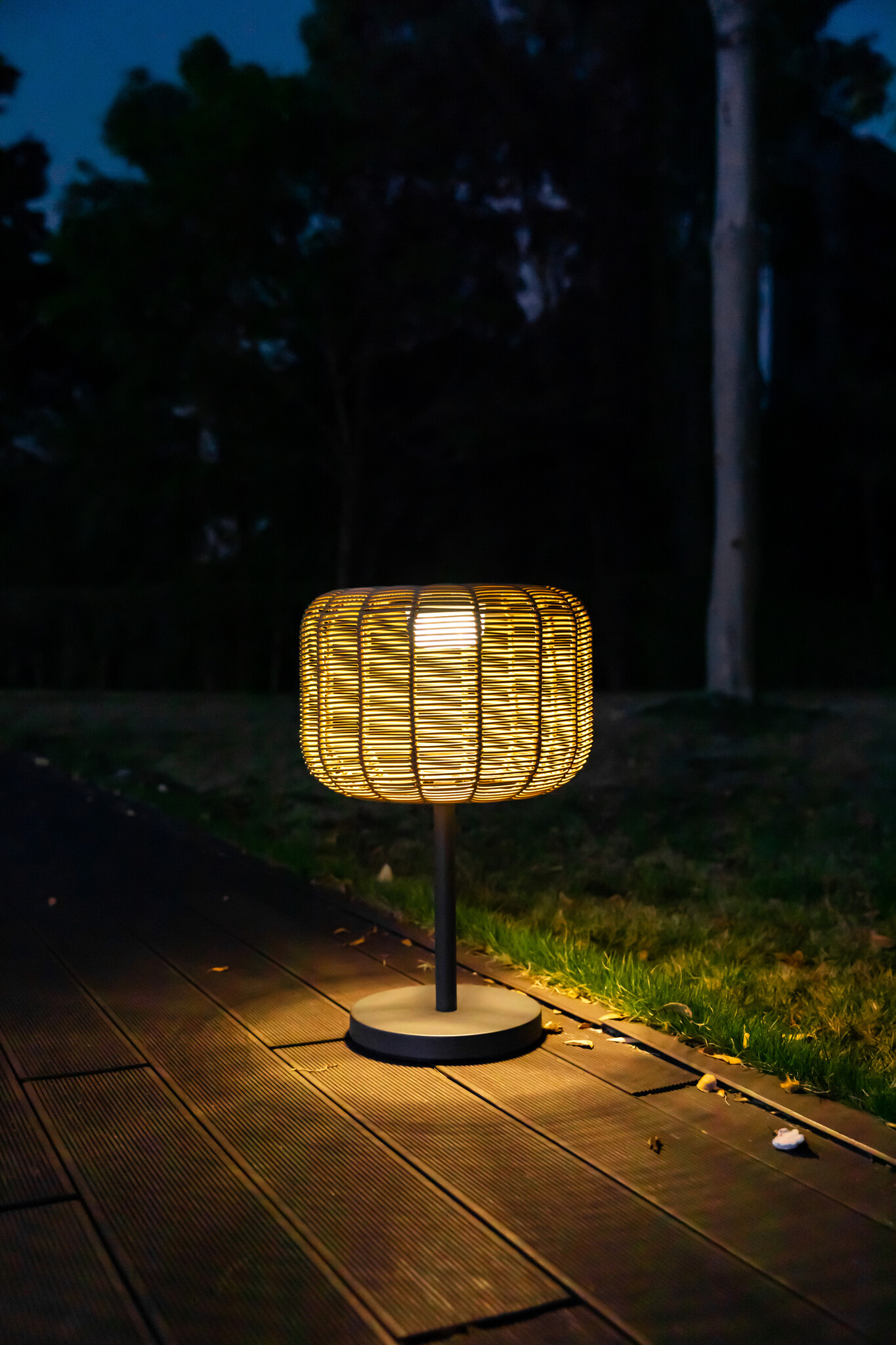 ZOMER-Sens-Line - Nina Tuinlamp - Solar - Ø35cm - Rotan