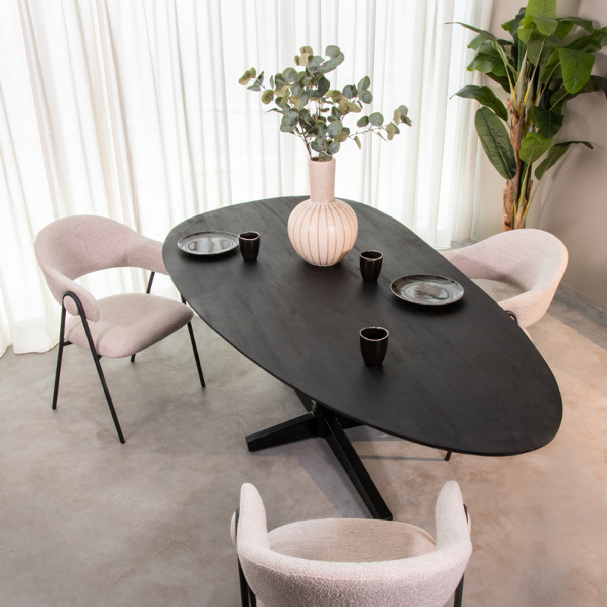 LABEL51 - Eetkamertafel Rosie - Zwart - 110x220x76cm
