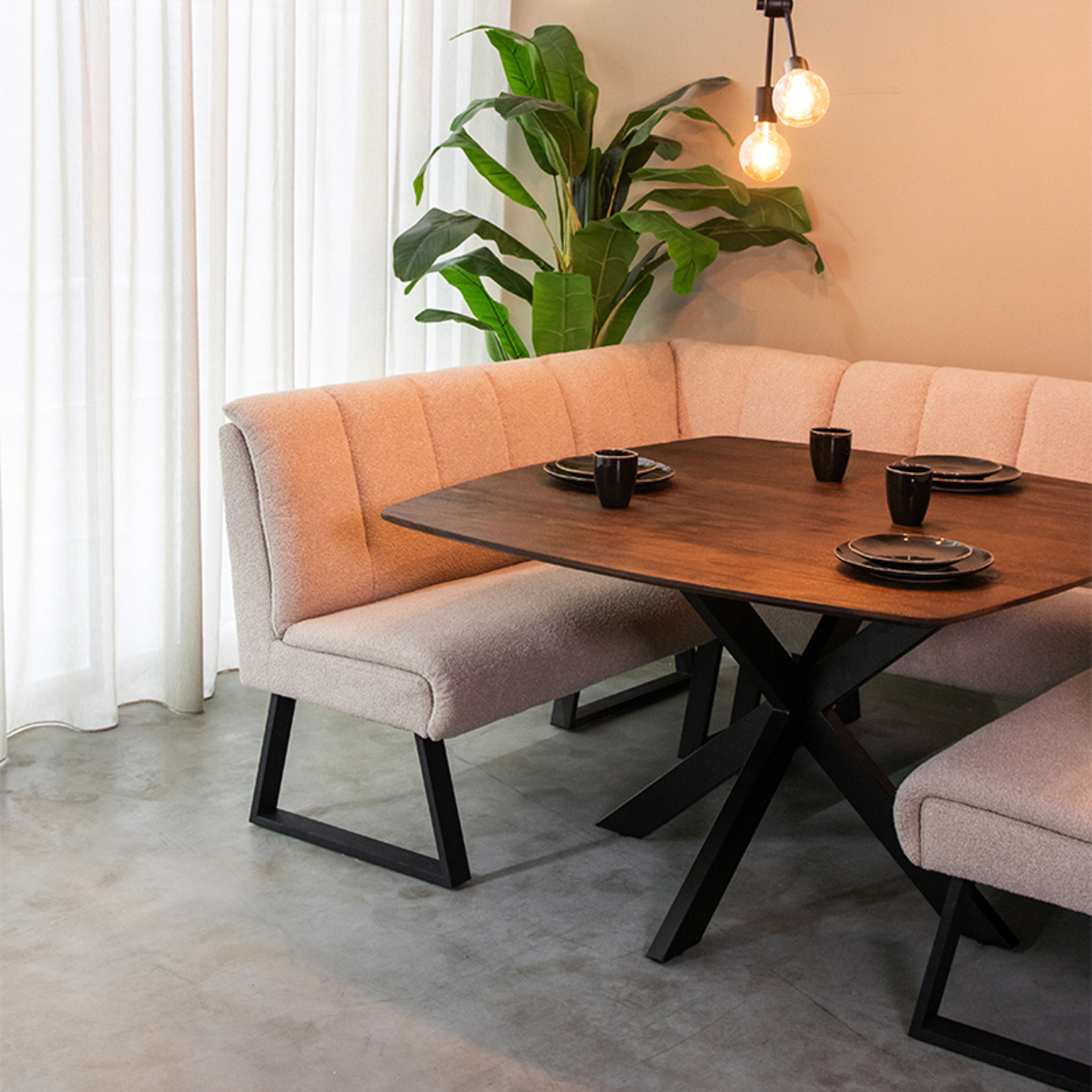 LABEL51 - Eetkamertafel Blake - Bruin - 130x130x76cm