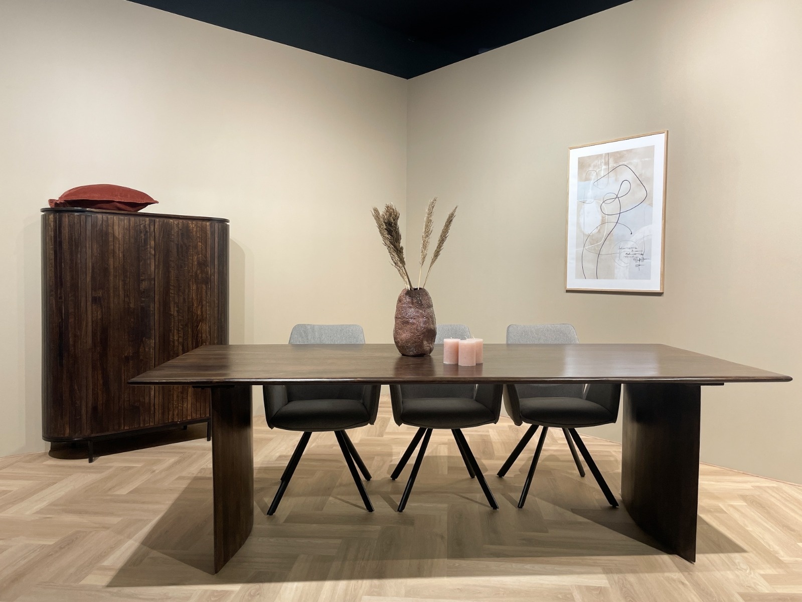 Livingfurn - Kabinetkast Noor Walnut 150cm - Mangohout / Gecoat Staal
