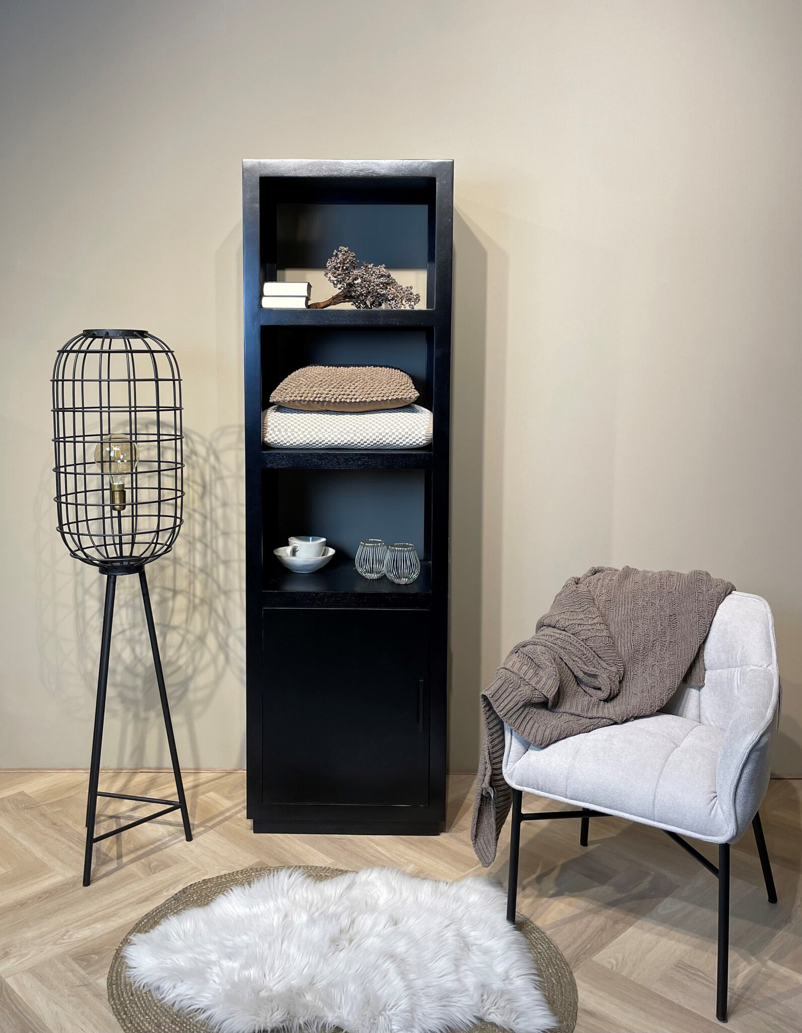 Livingfurn - Boekenkast Jaxx Black 60cm - Mangohout