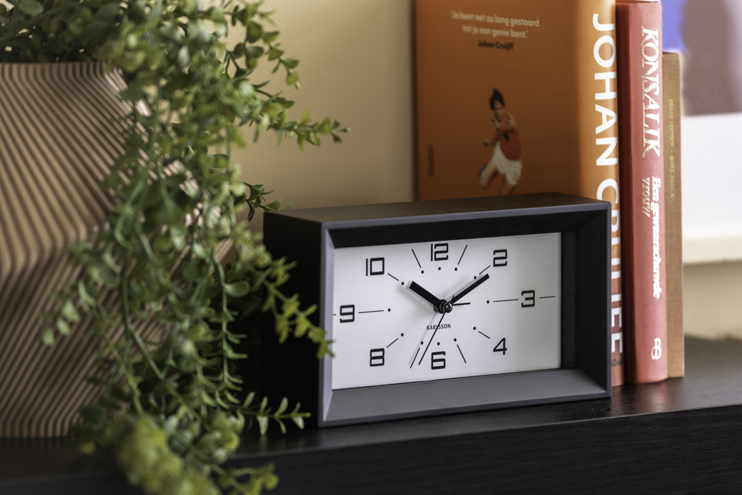 Karlsson - Wekker Lujo Rectangle - Black & bright red